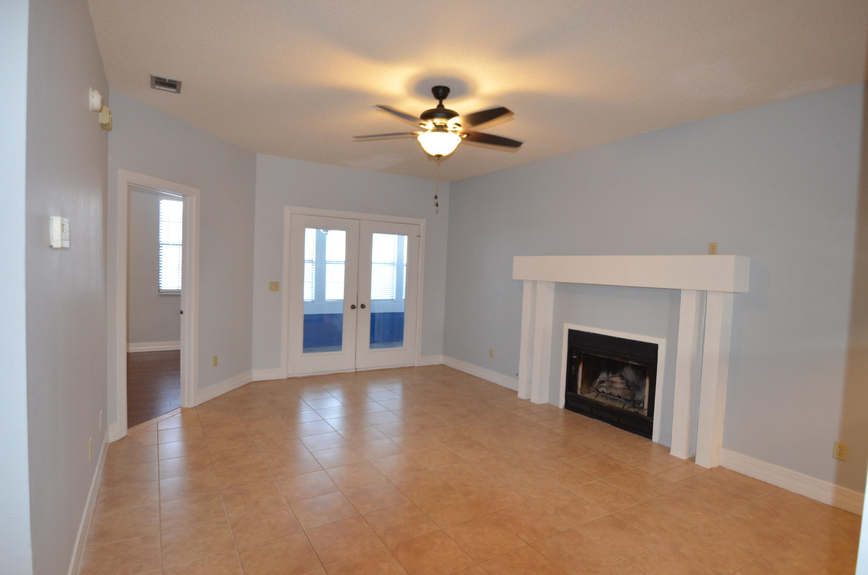 ETRETAT VILLA - Residential Lease