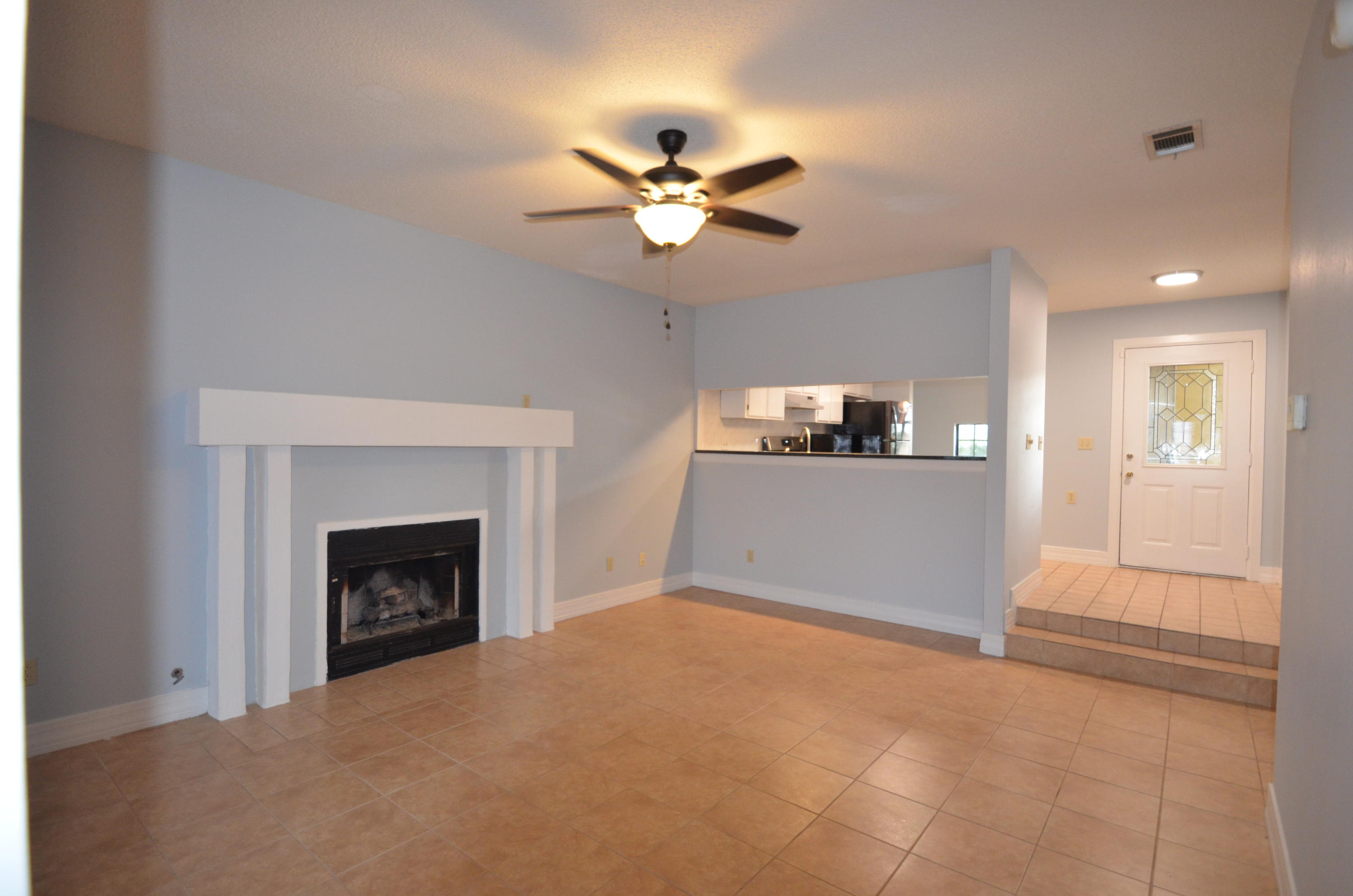 ETRETAT VILLA - Residential Lease