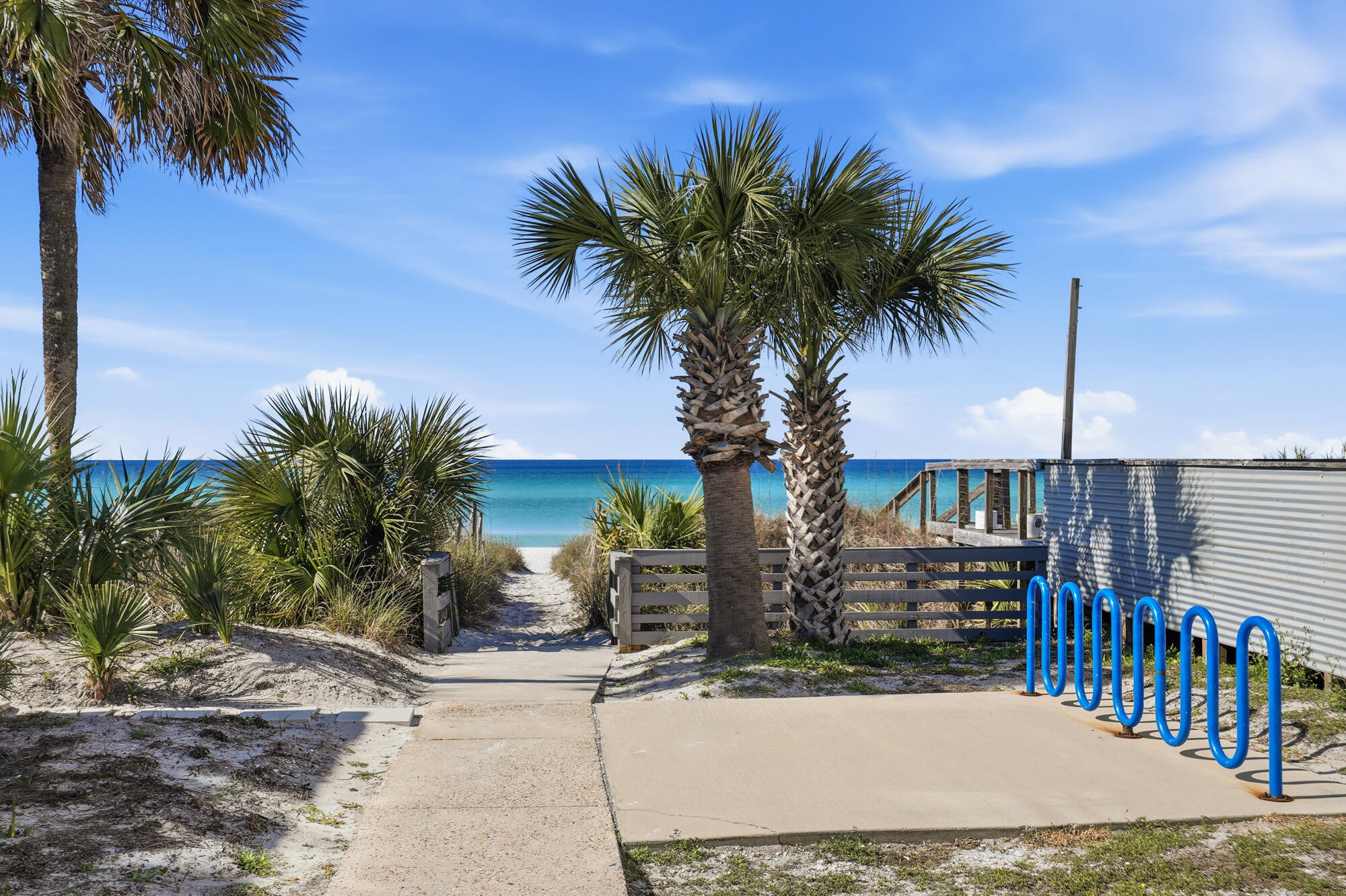 BAHAMA BEACH - Residential