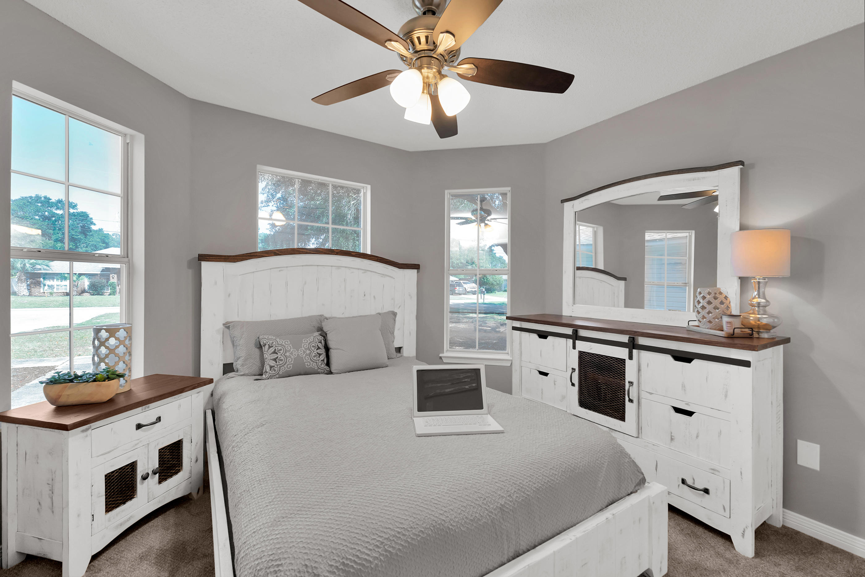 HOLLEY BY THE SEA - Residential