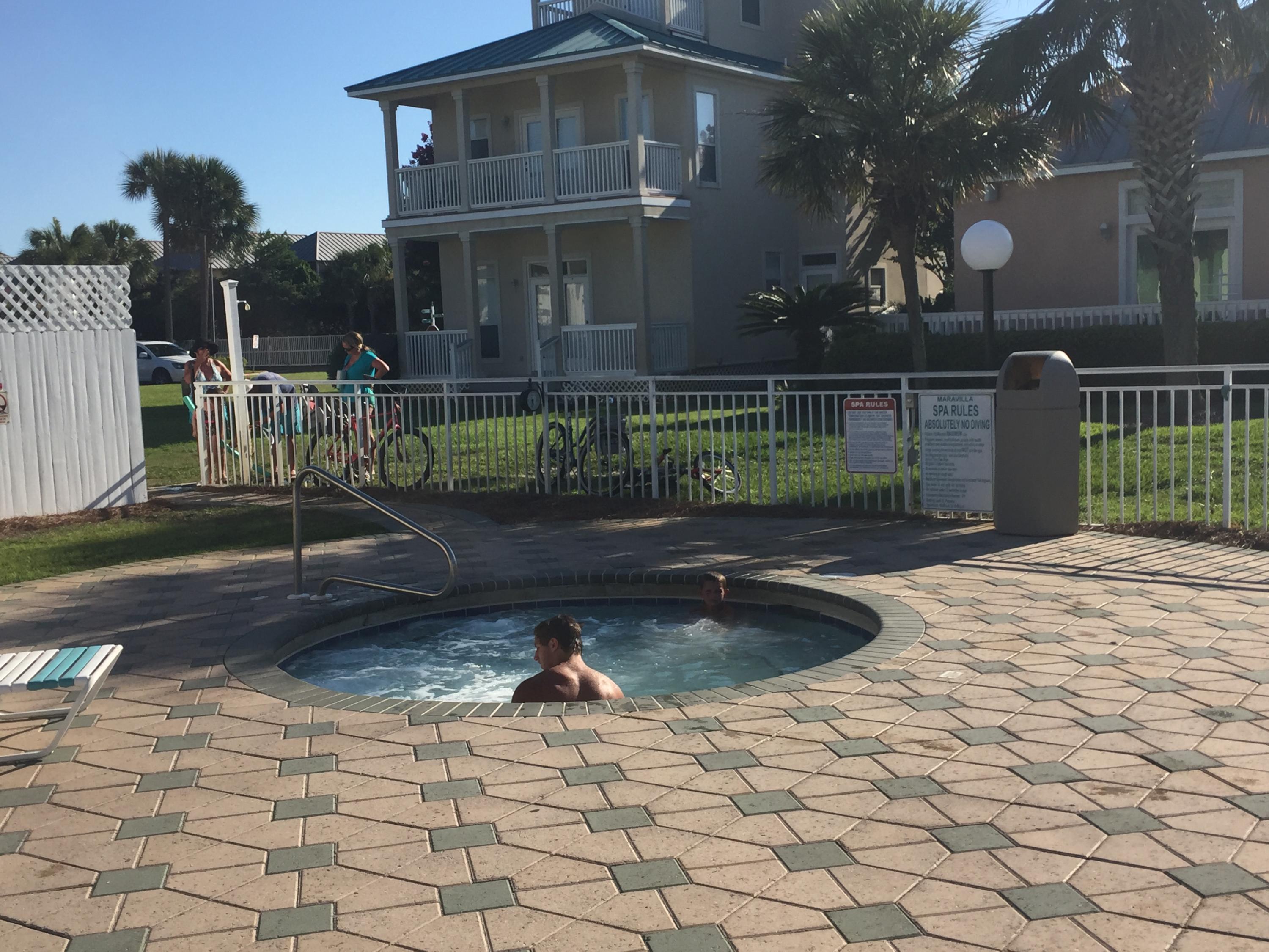 MARAVILLA COTTAGES - Residential