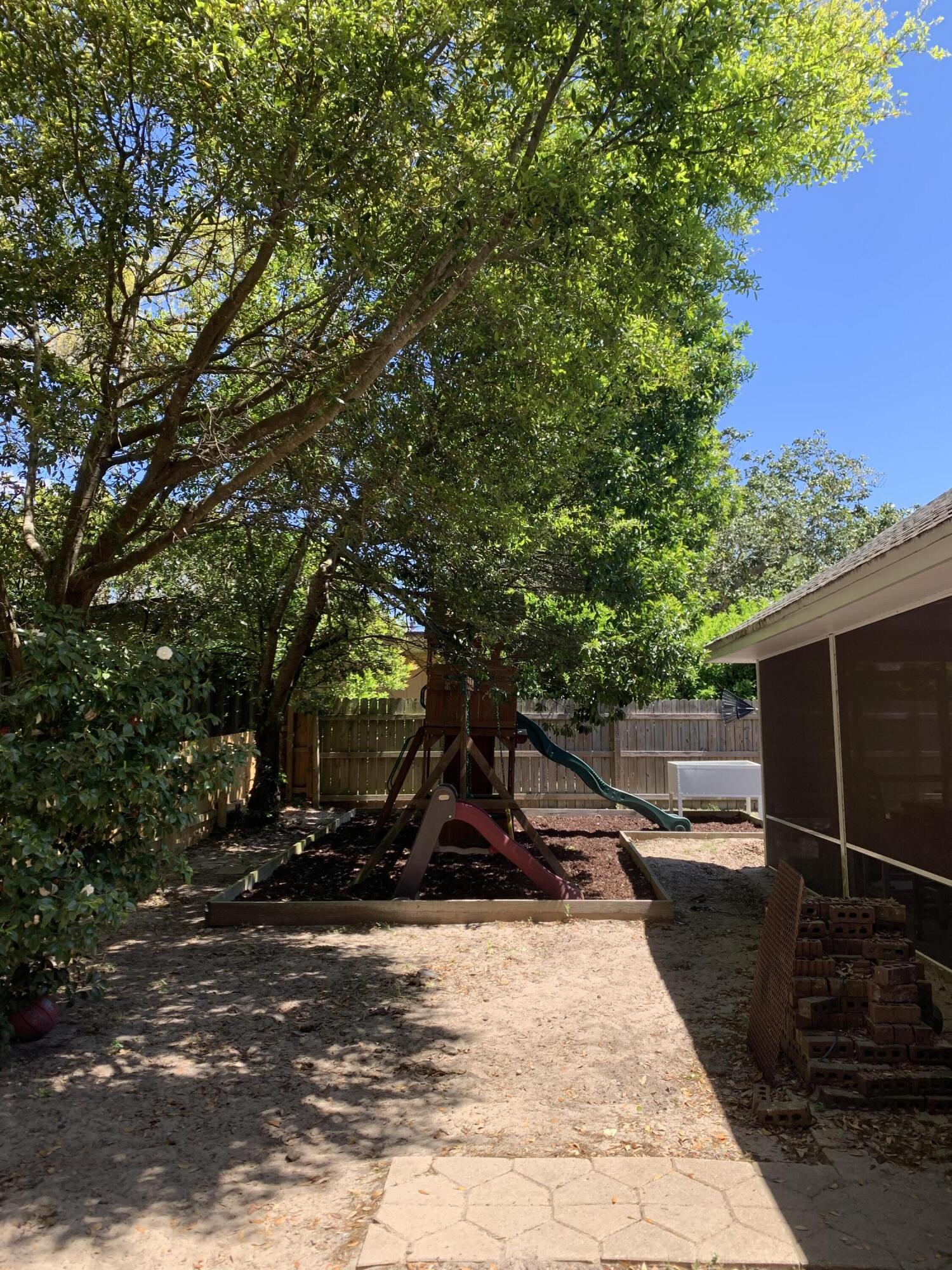 BROOKSDALE S/D - Residential