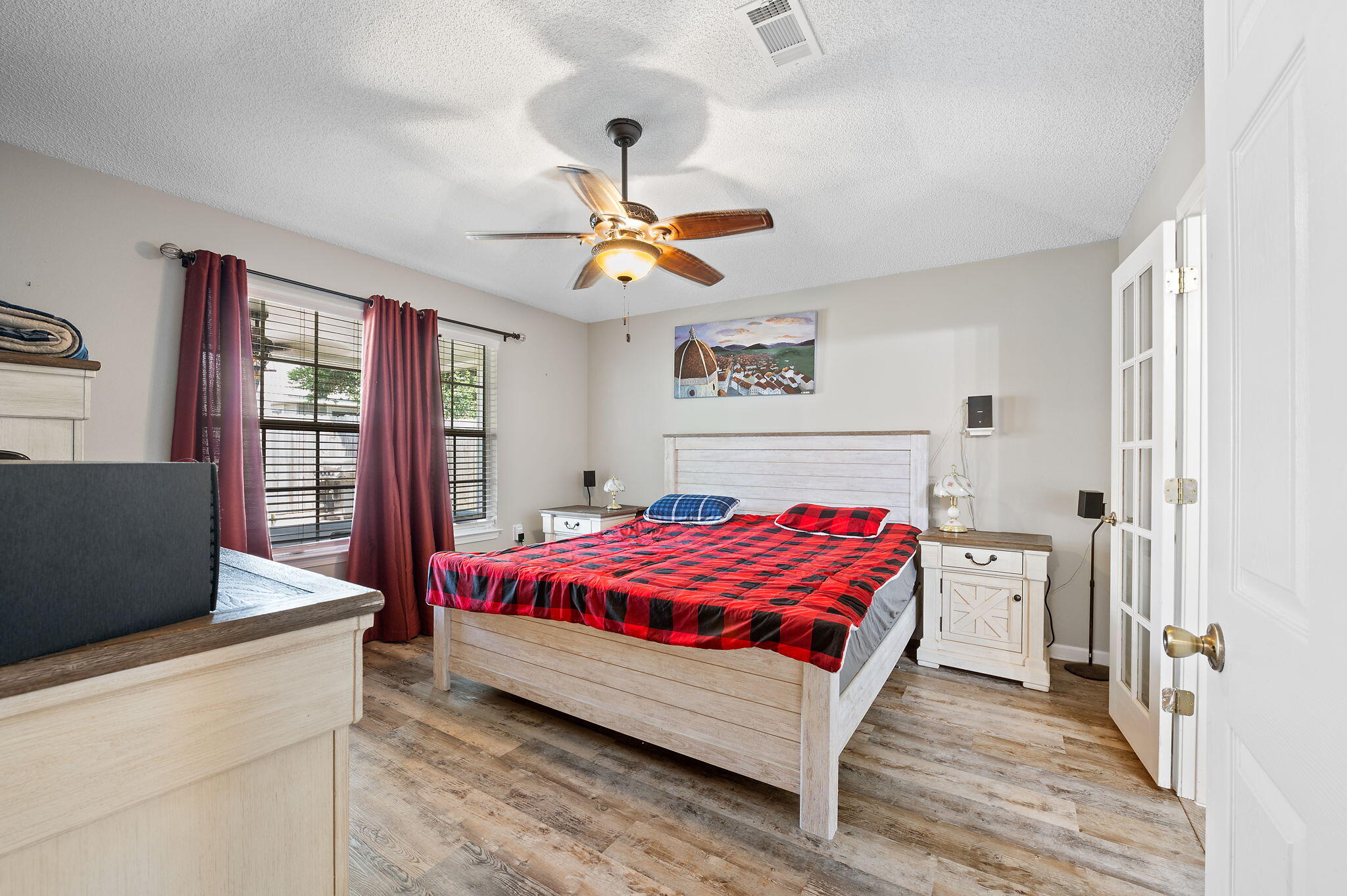 SHADOW LAKES - Residential