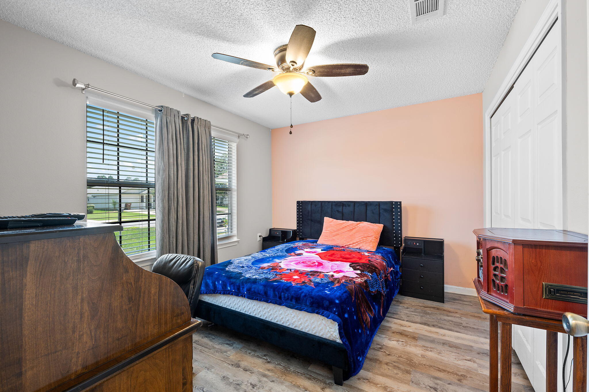 SHADOW LAKES - Residential