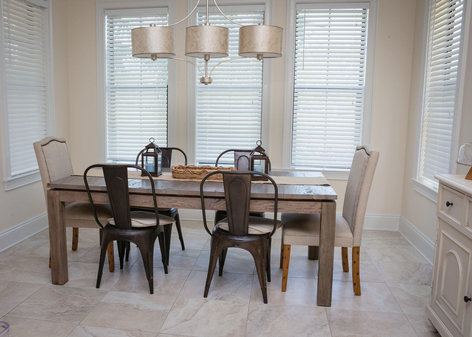 VILLA LAGO - Residential