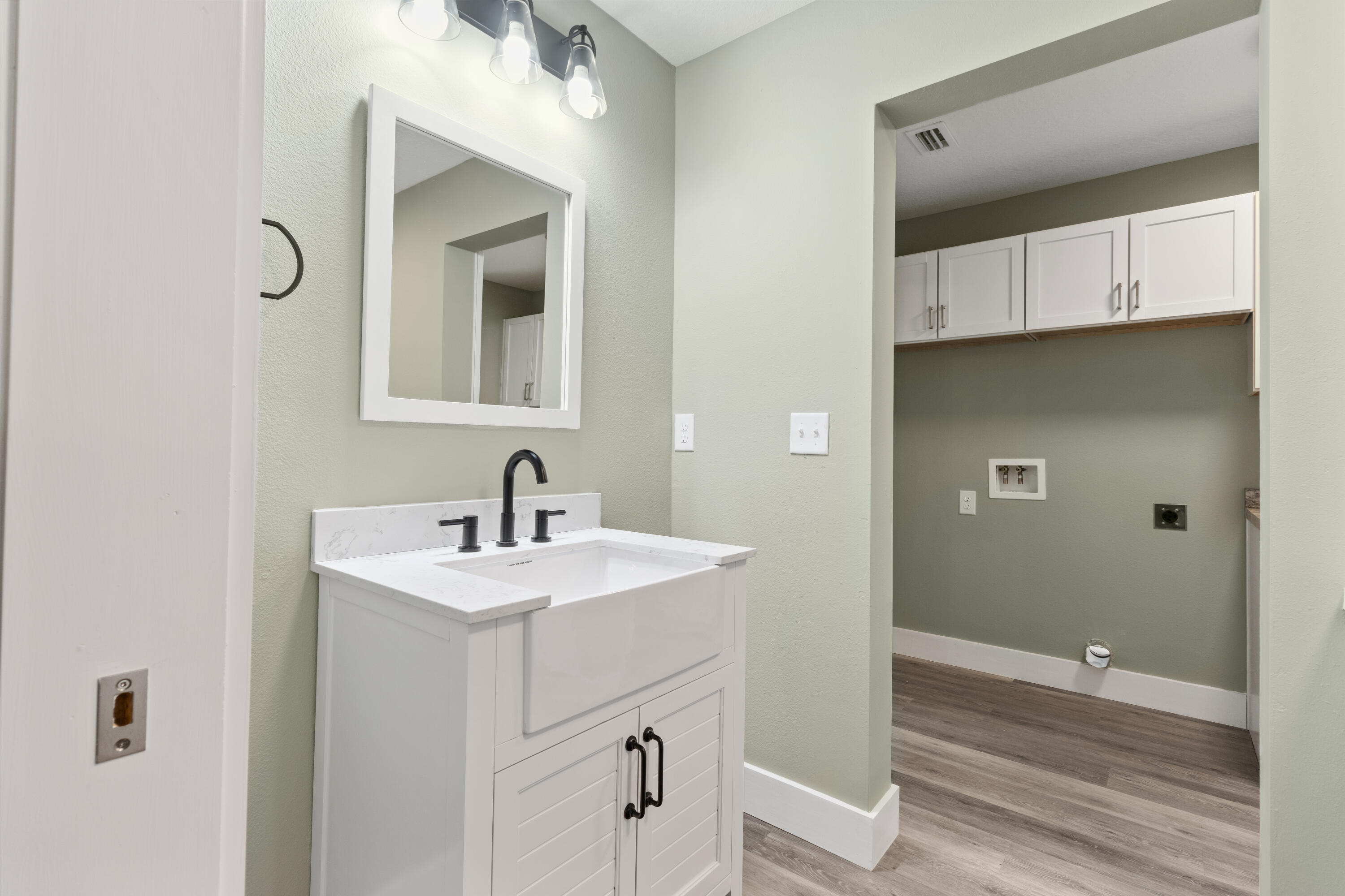 1305 E 1st Ave - Residential Lease