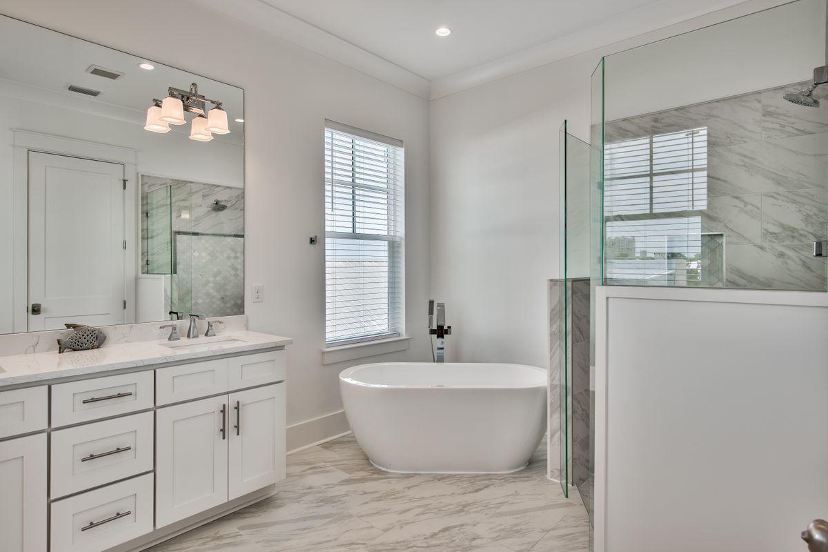 EMERALD WATERS VILLAGE - Residential