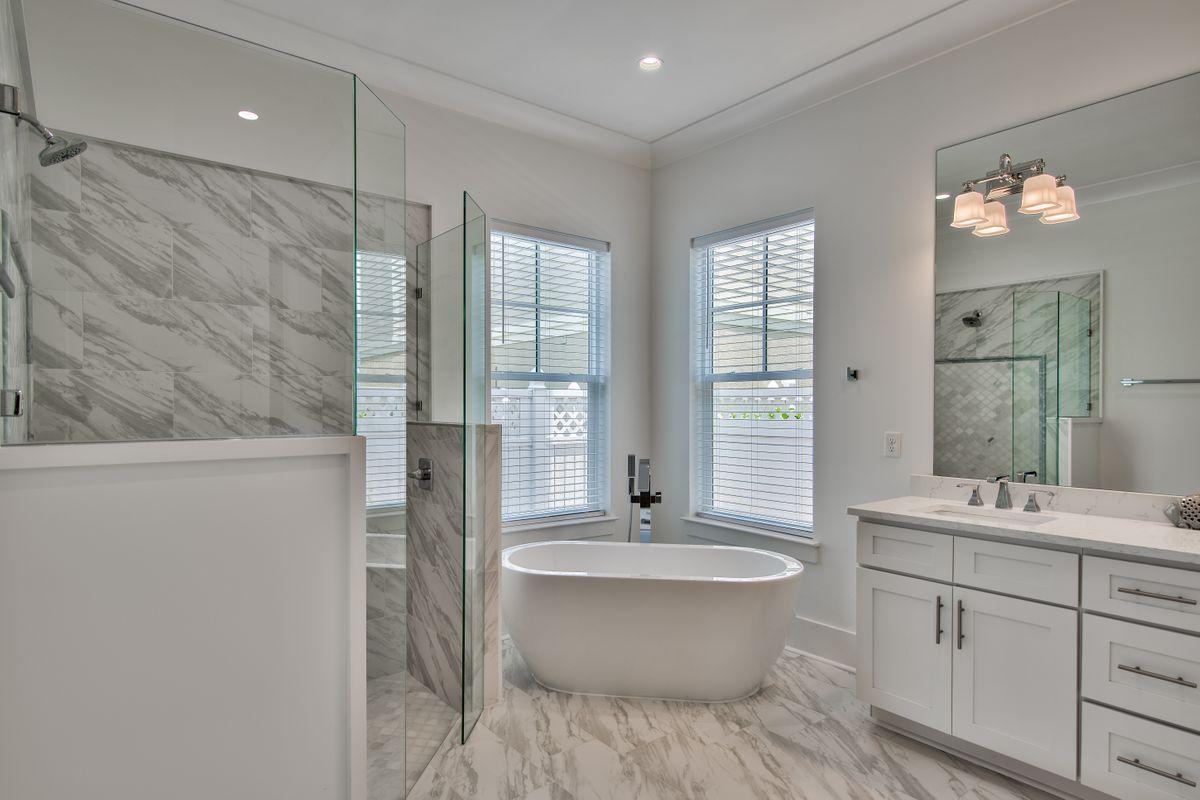 EMERALD WATERS VILLAGE - Residential