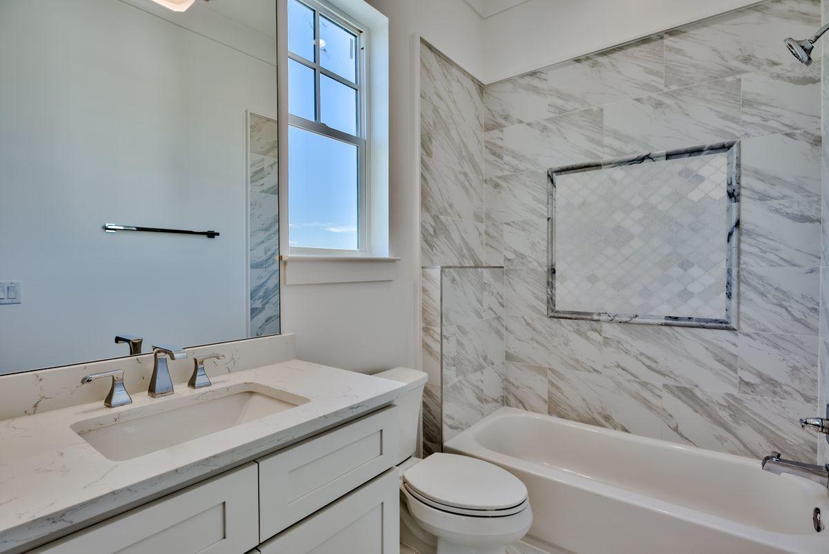 EMERALD WATERS VILLAGE - Residential