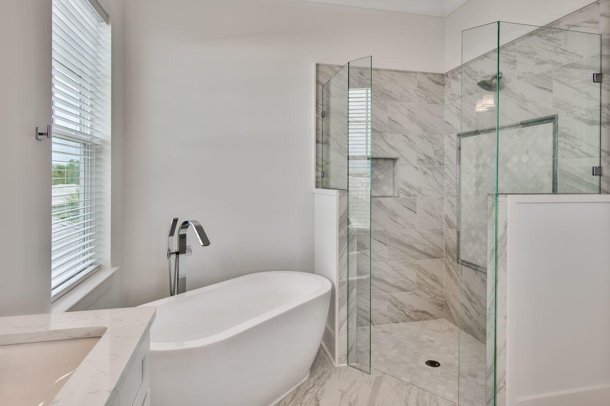 EMERALD WATERS VILLAGE - Residential