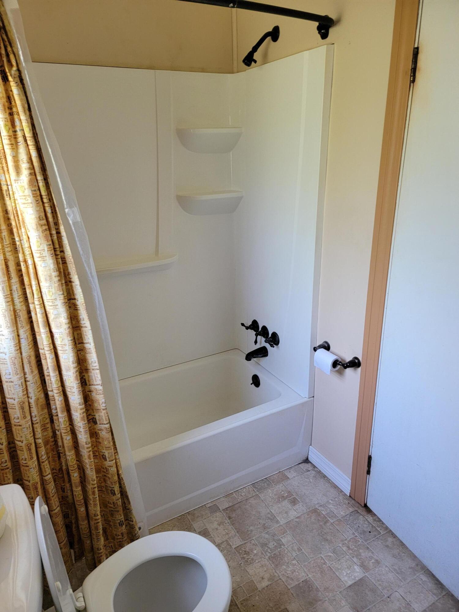 VILLA TASSO TOWN OF - Residential