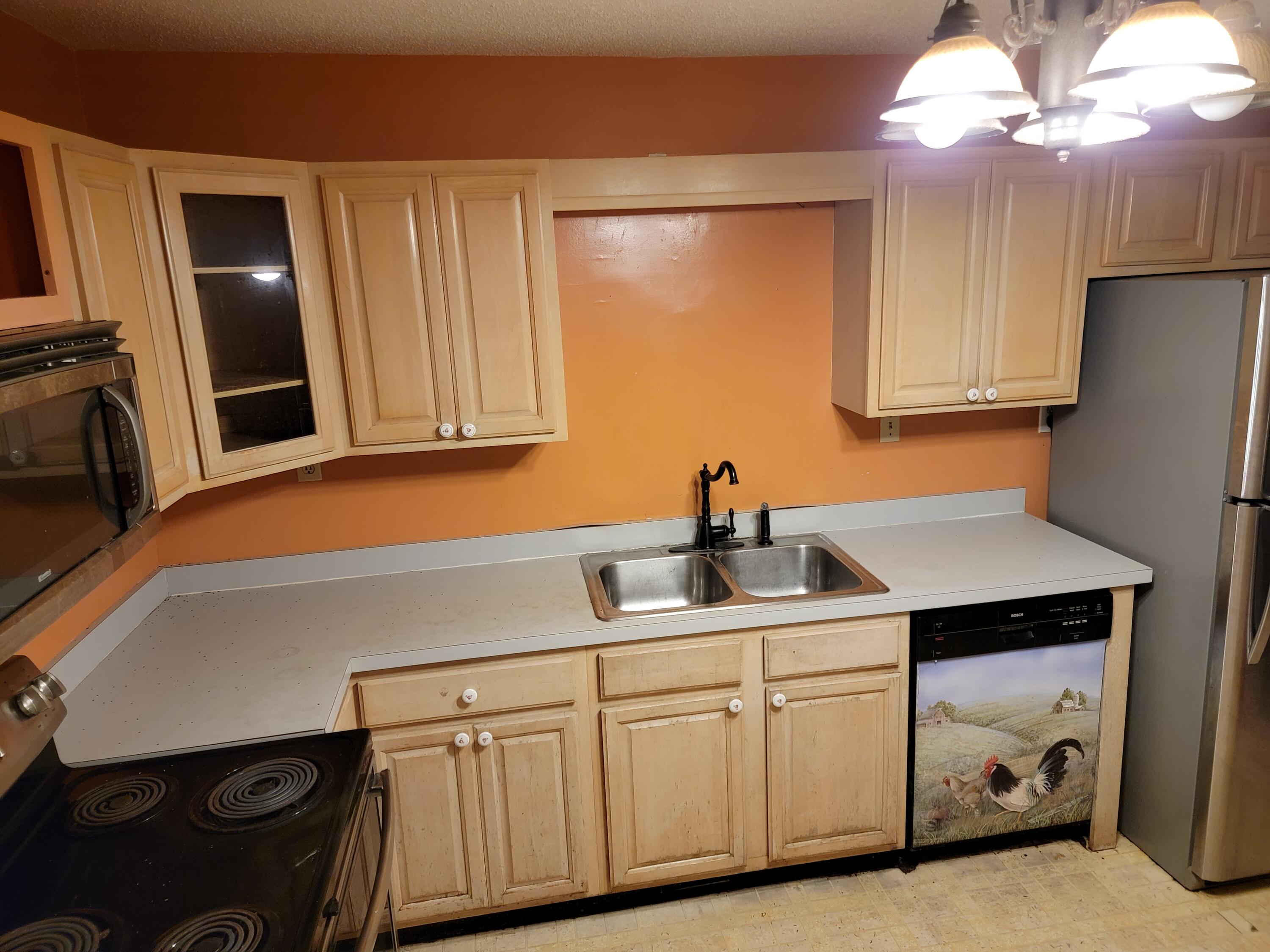 VILLA TASSO TOWN OF - Residential