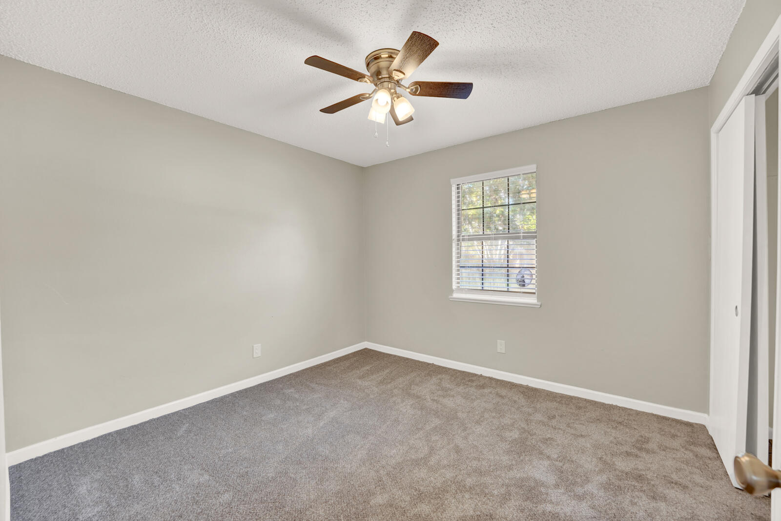 SPRING LAKE ESTATES - Residential