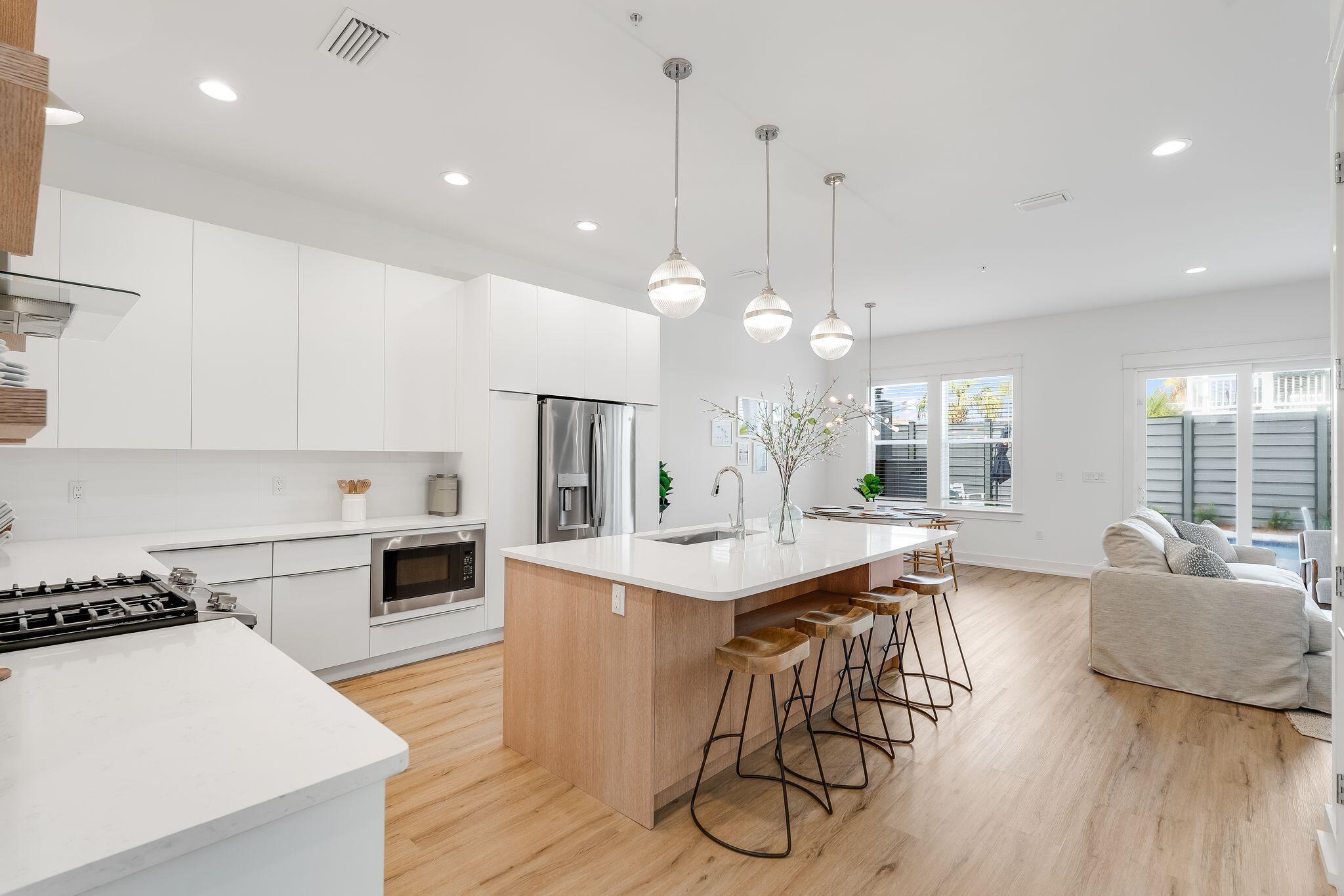 SILVER SANDS BEACH - Residential