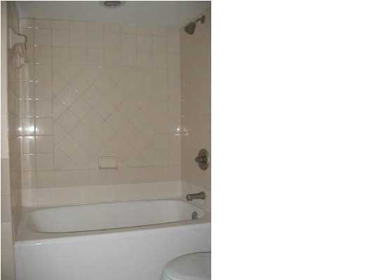 EAGLE BAY - Residential Lease