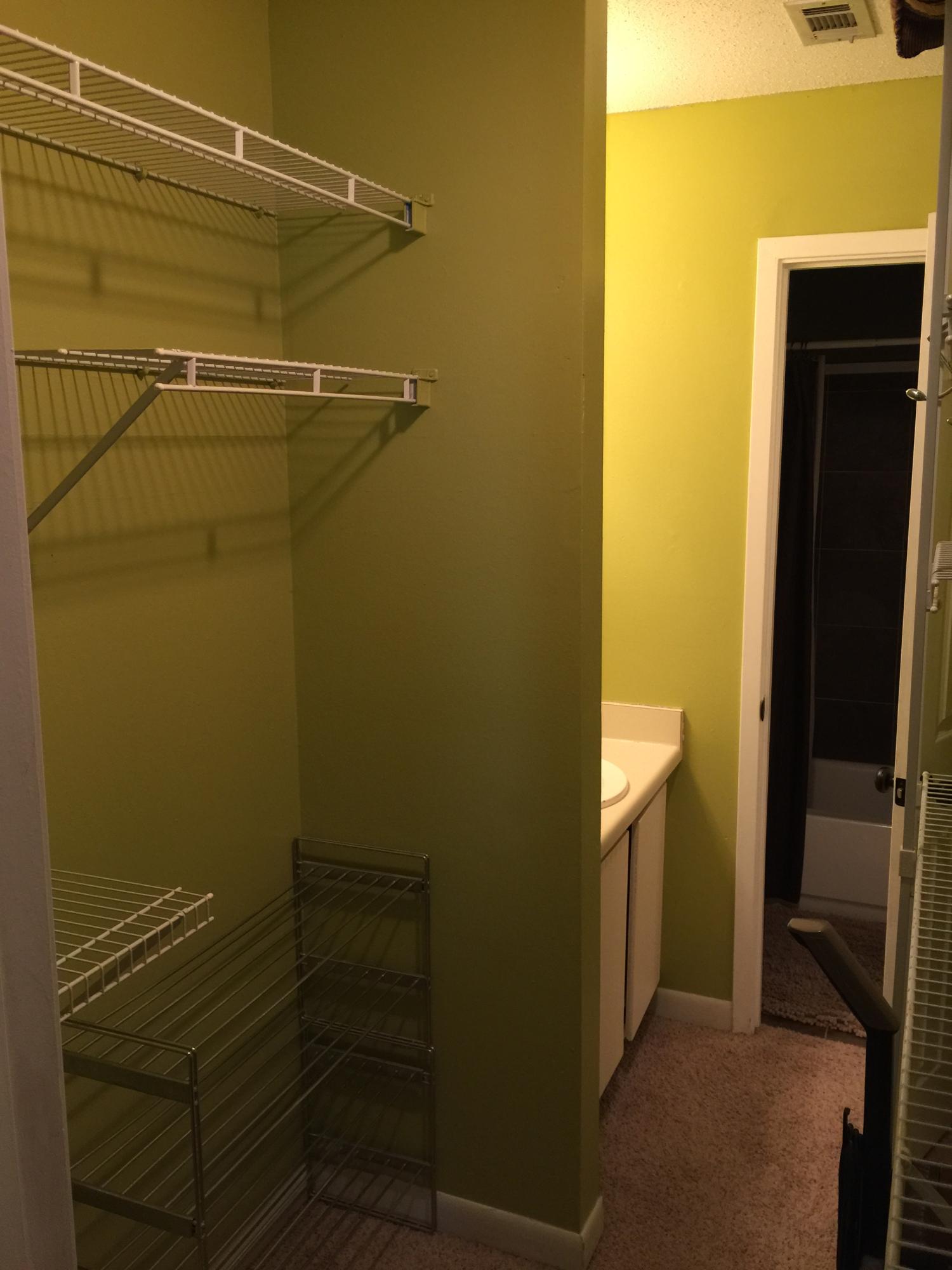 LAKEVIEW CONDO - Residential