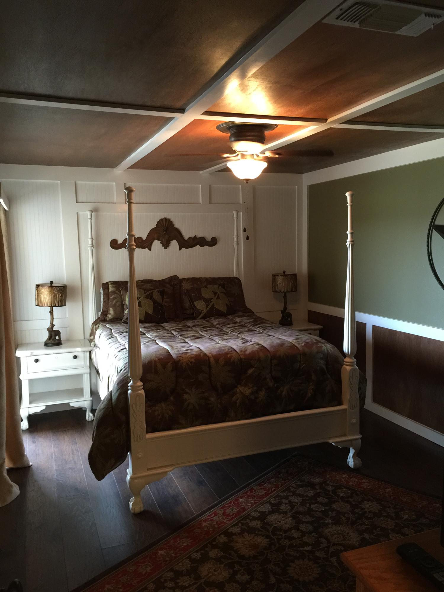 LAKEVIEW CONDO - Residential