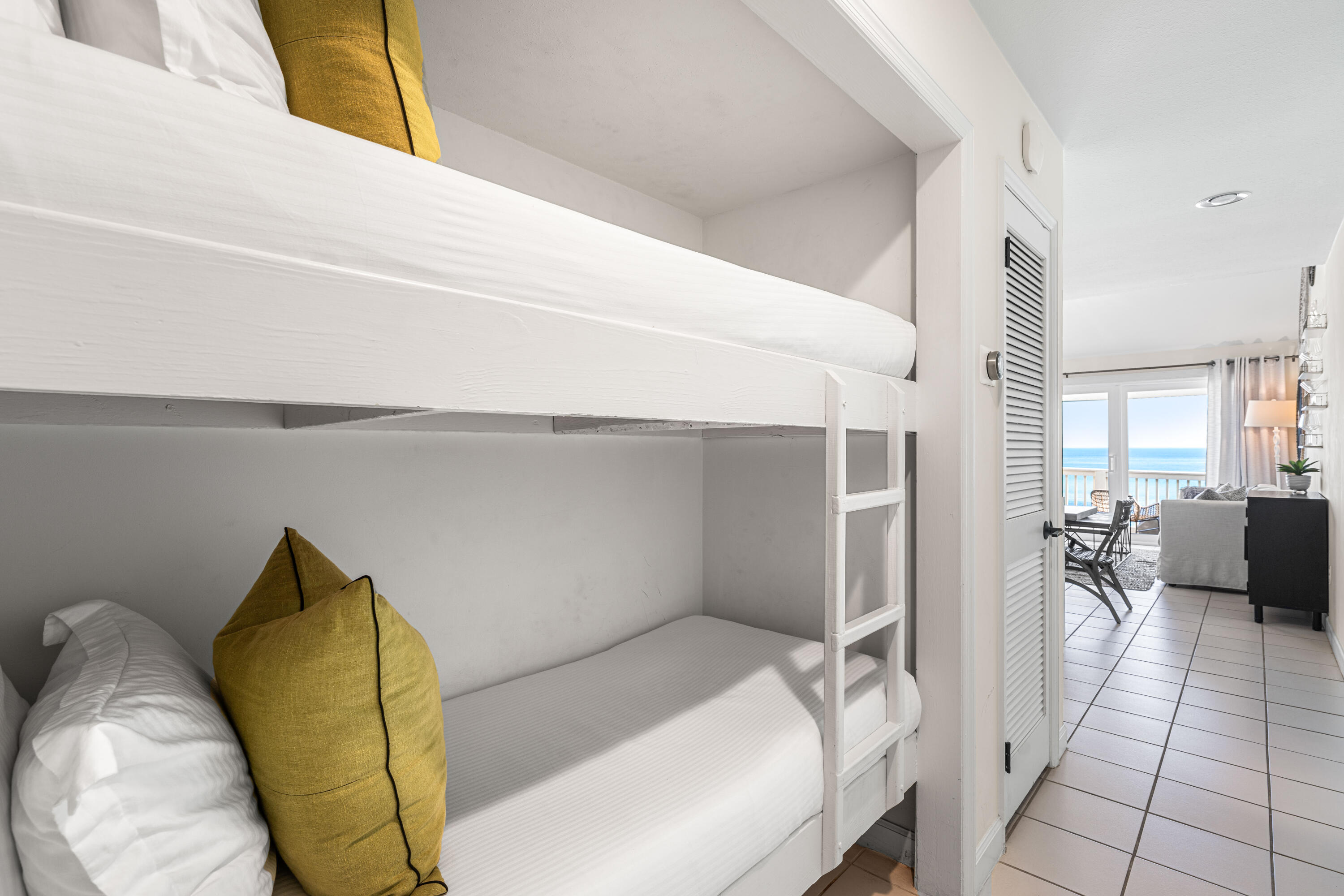 MISTRAL CONDO - Residential