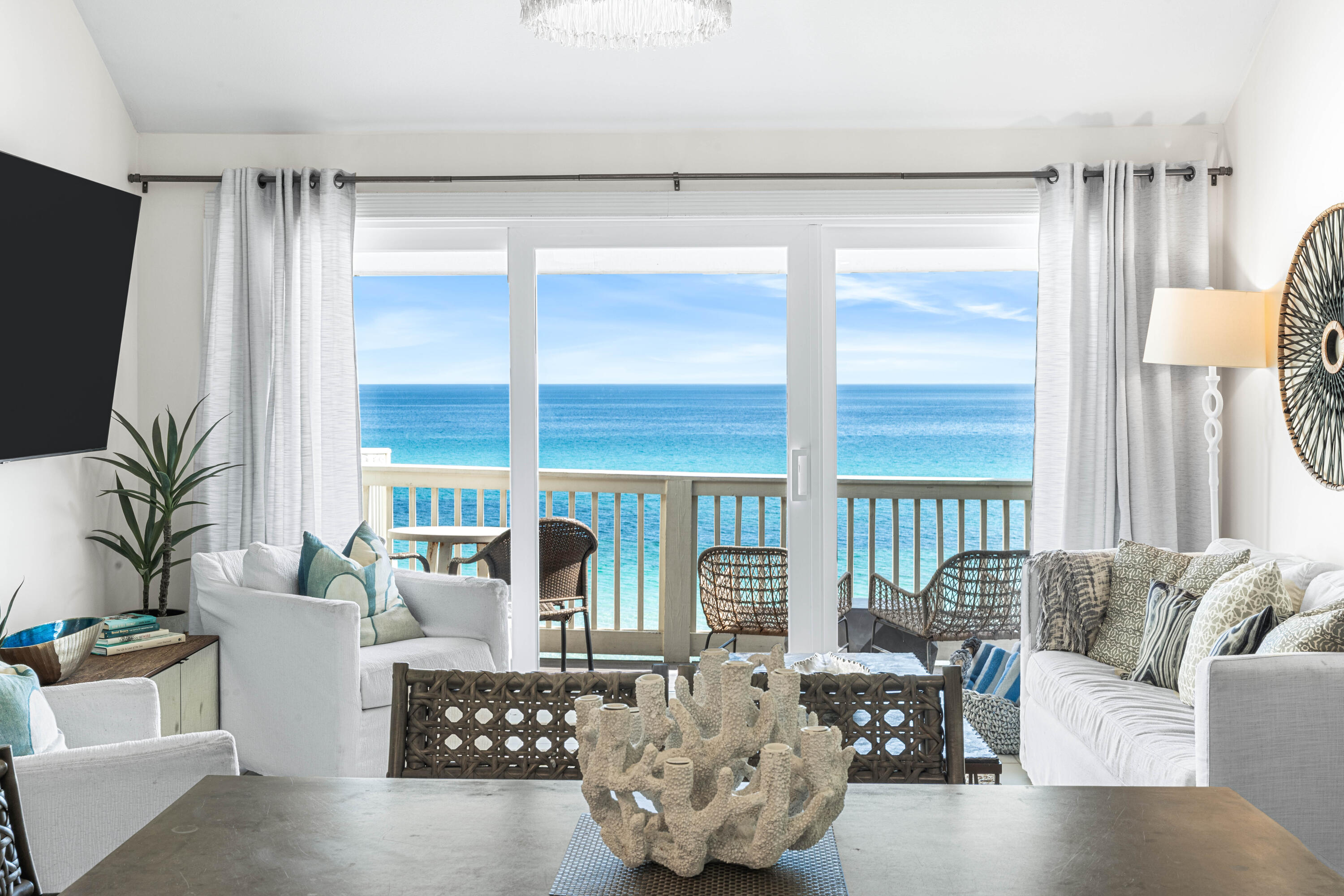 MISTRAL CONDO - Residential