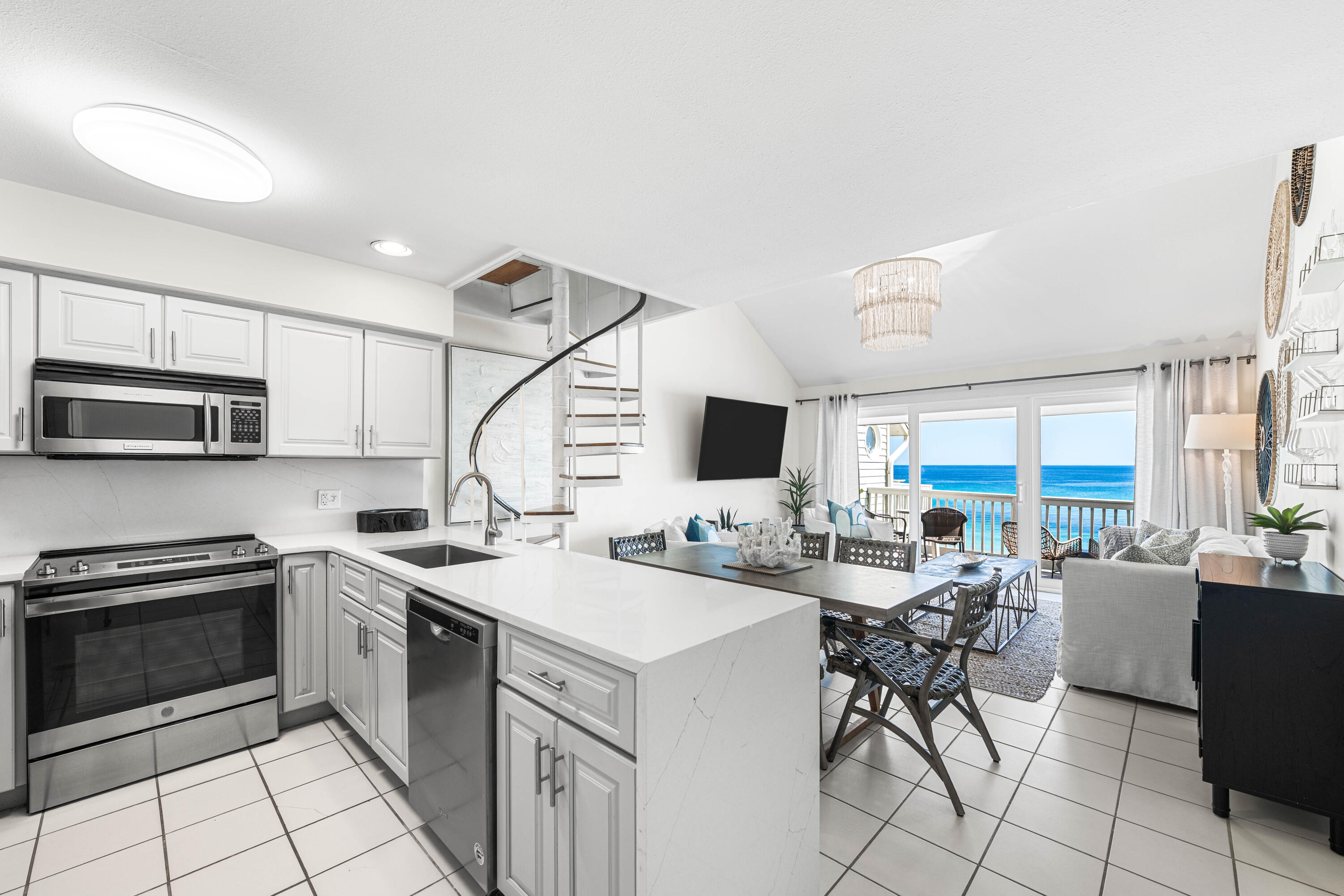 MISTRAL CONDO - Residential