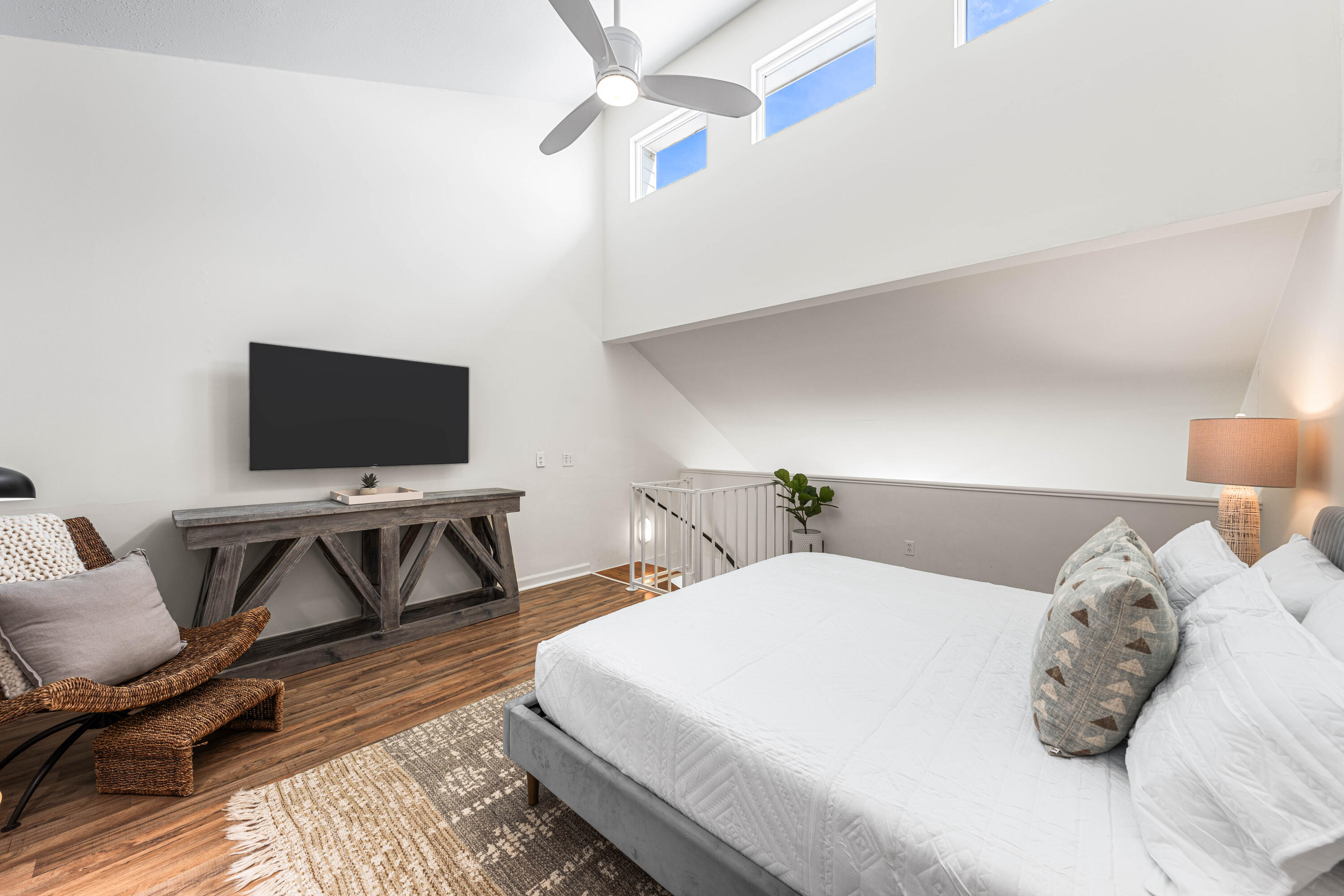 MISTRAL CONDO - Residential