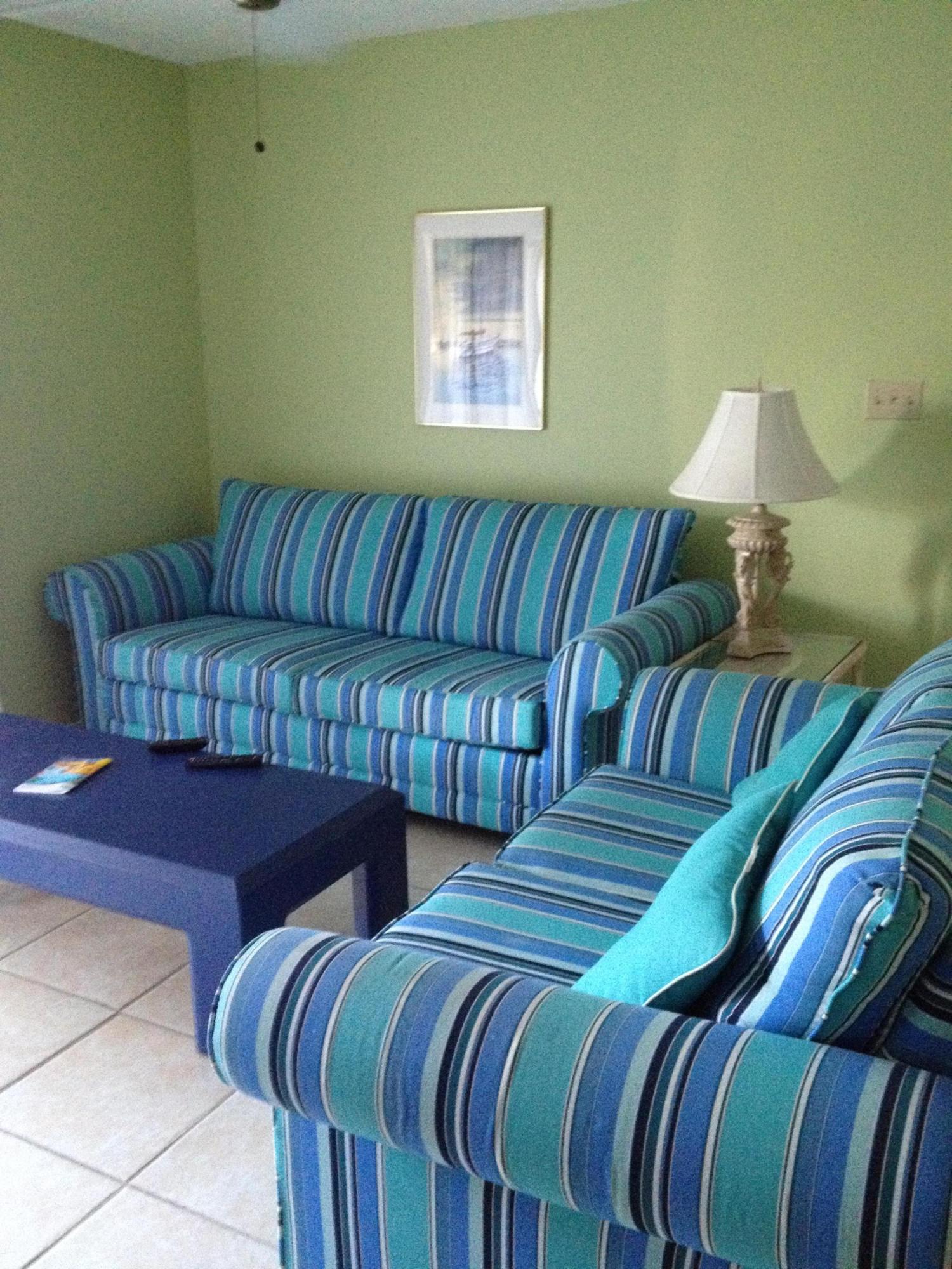 Take advantage of this 1 bedroom condominium located in the heart of Seagrove Beach, priced to sell. The expensive part of remodel has been completed (tile flooring). Perfect location, great rental.