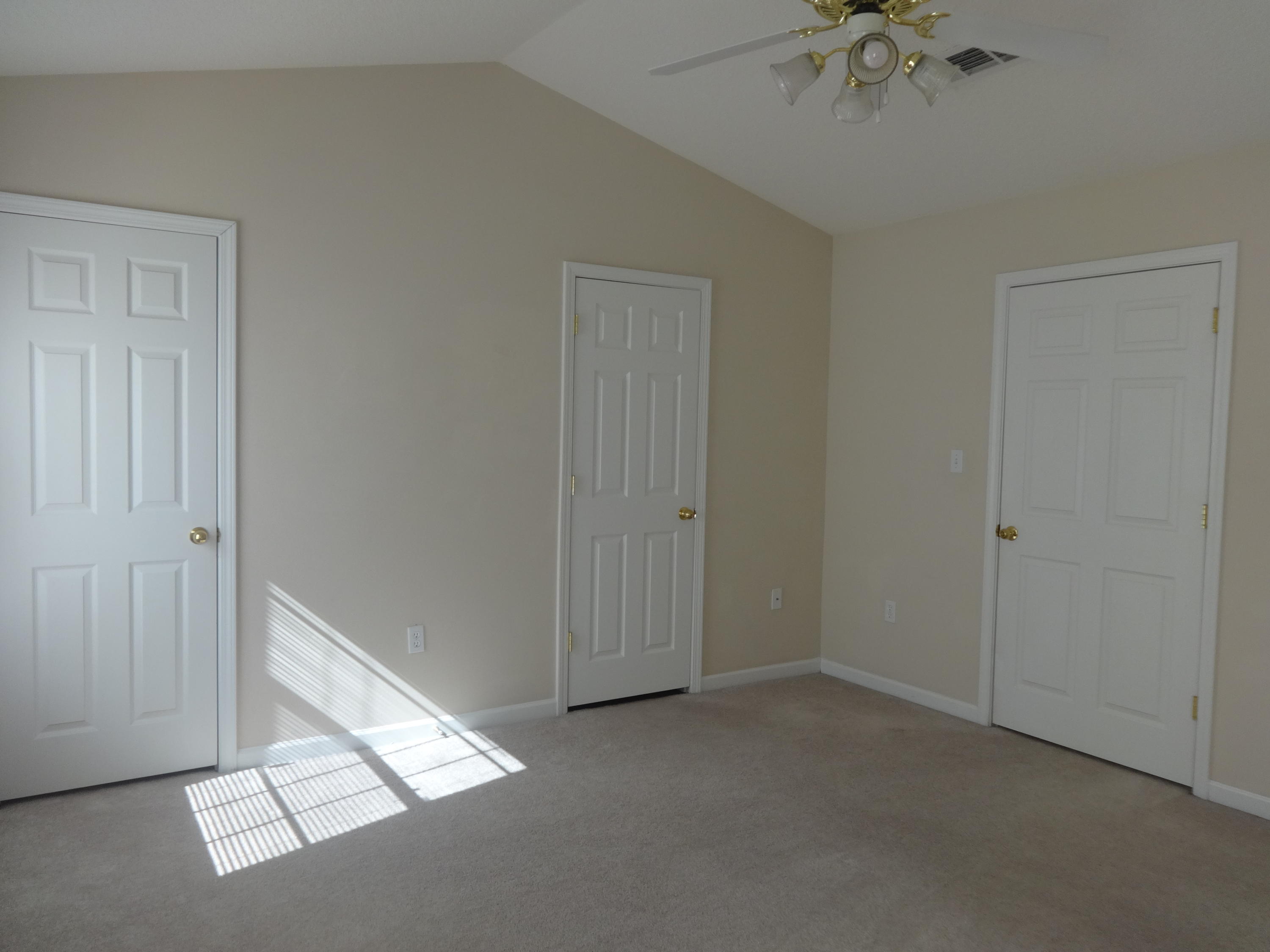 ROLLING PINES - Residential Lease