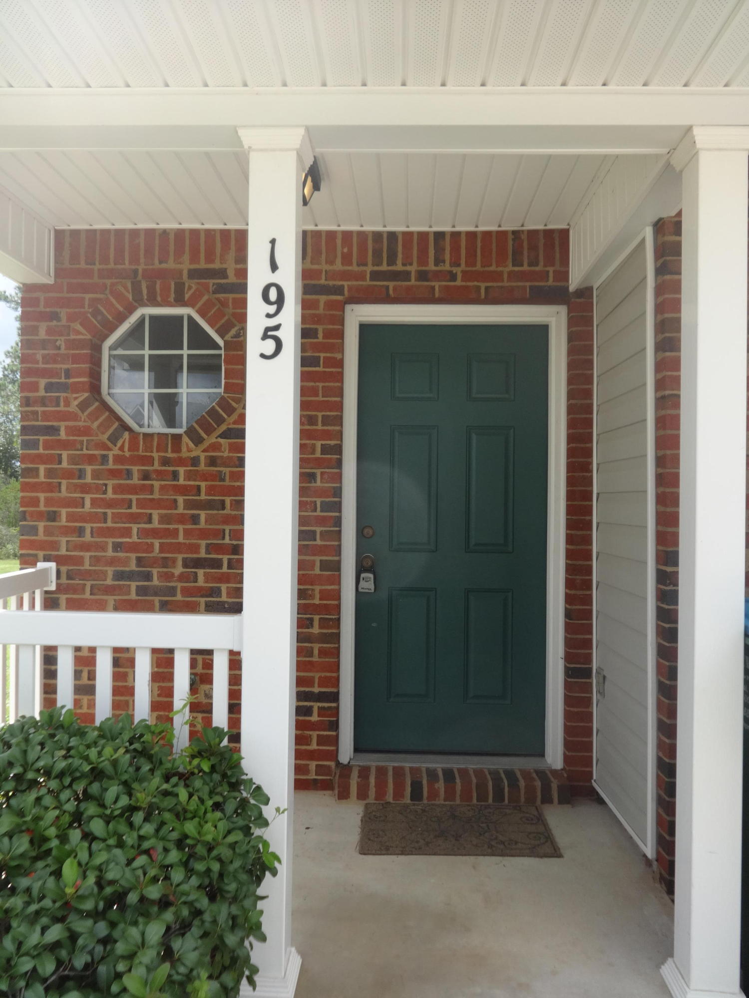 ROLLING PINES - Residential Lease