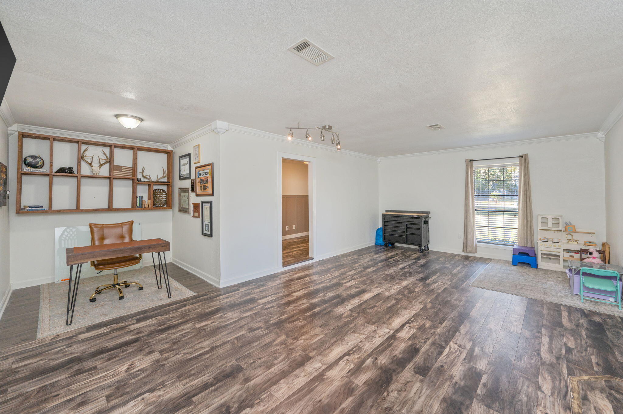 HOLLY HILLS - Residential