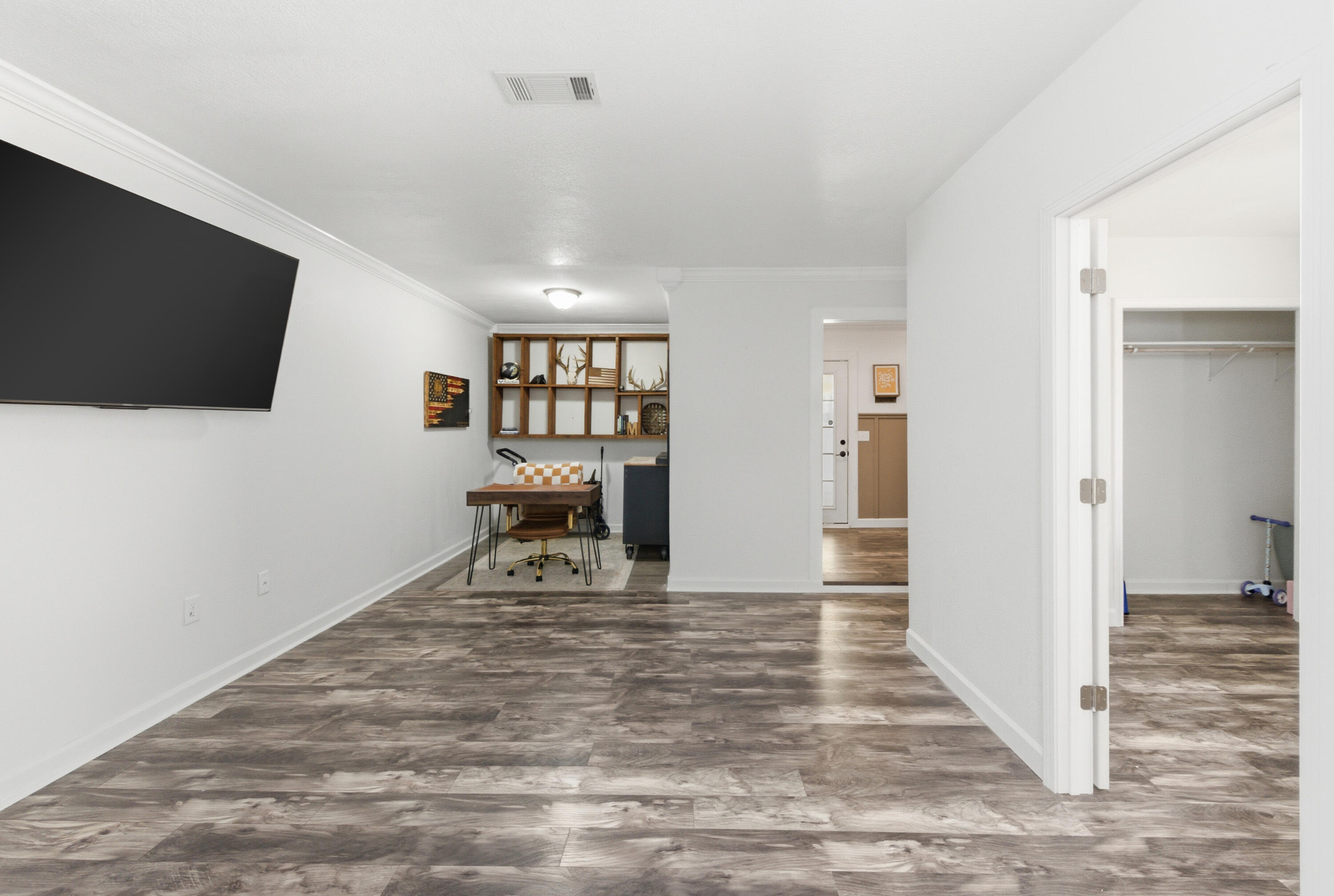 HOLLY HILLS - Residential