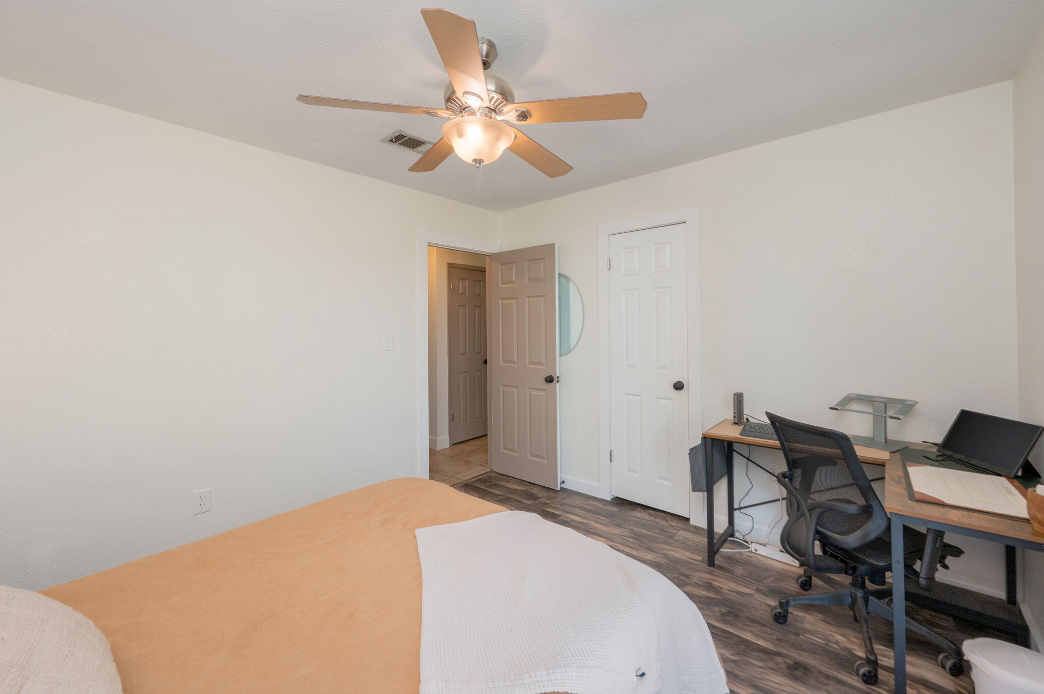 HOLLY HILLS - Residential