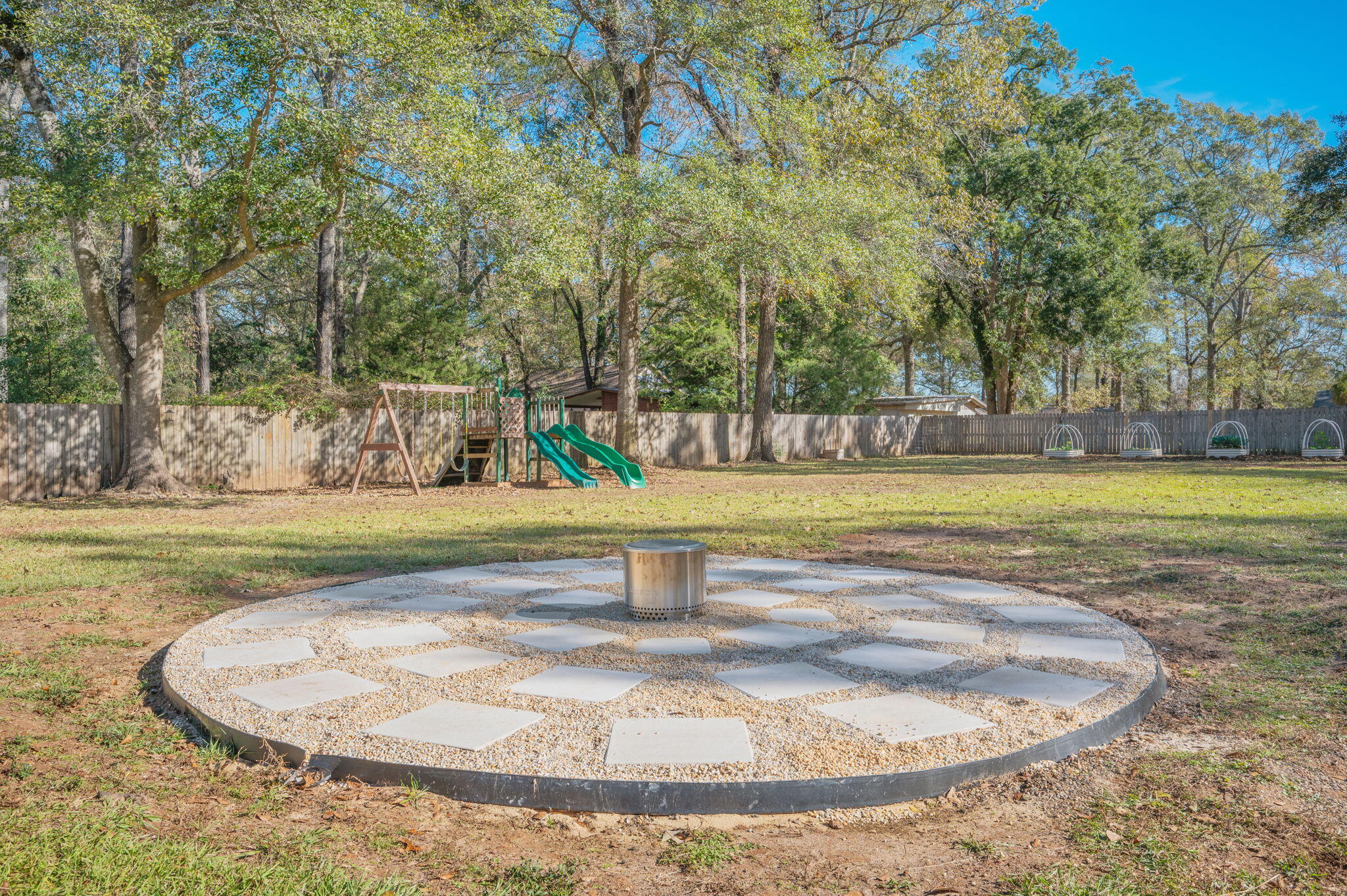 HOLLY HILLS - Residential