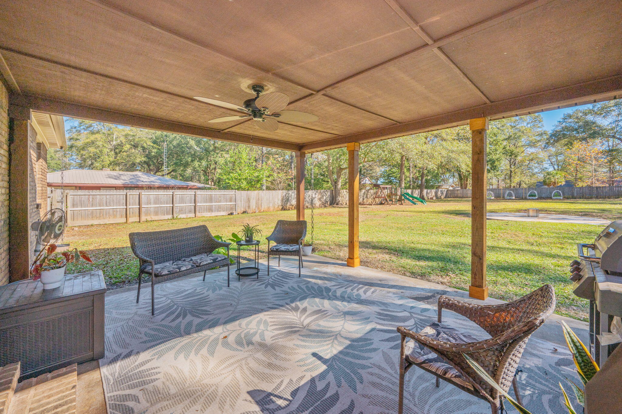 HOLLY HILLS - Residential