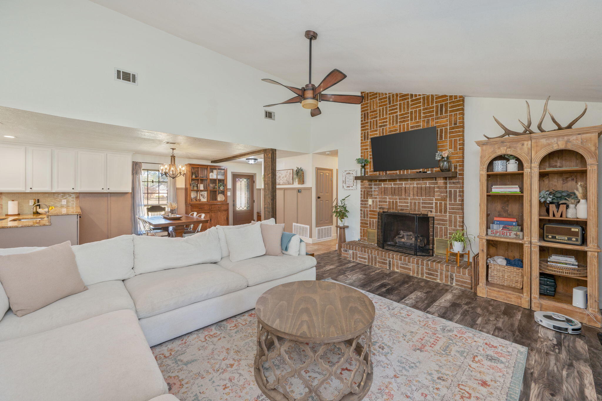 HOLLY HILLS - Residential