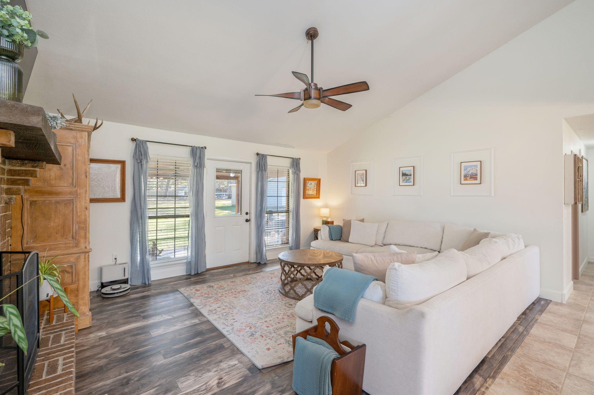 HOLLY HILLS - Residential