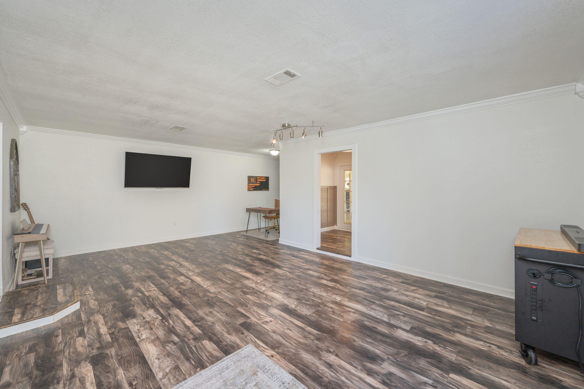 HOLLY HILLS - Residential