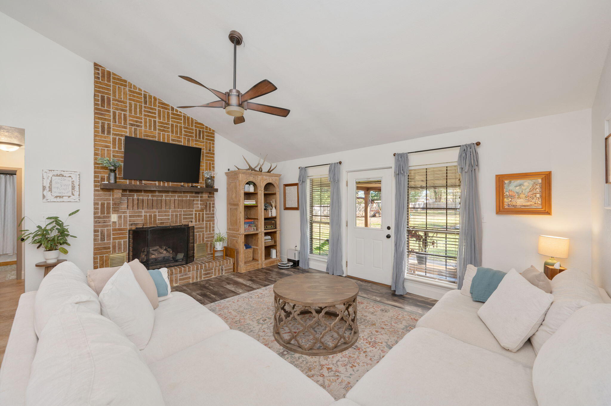 HOLLY HILLS - Residential