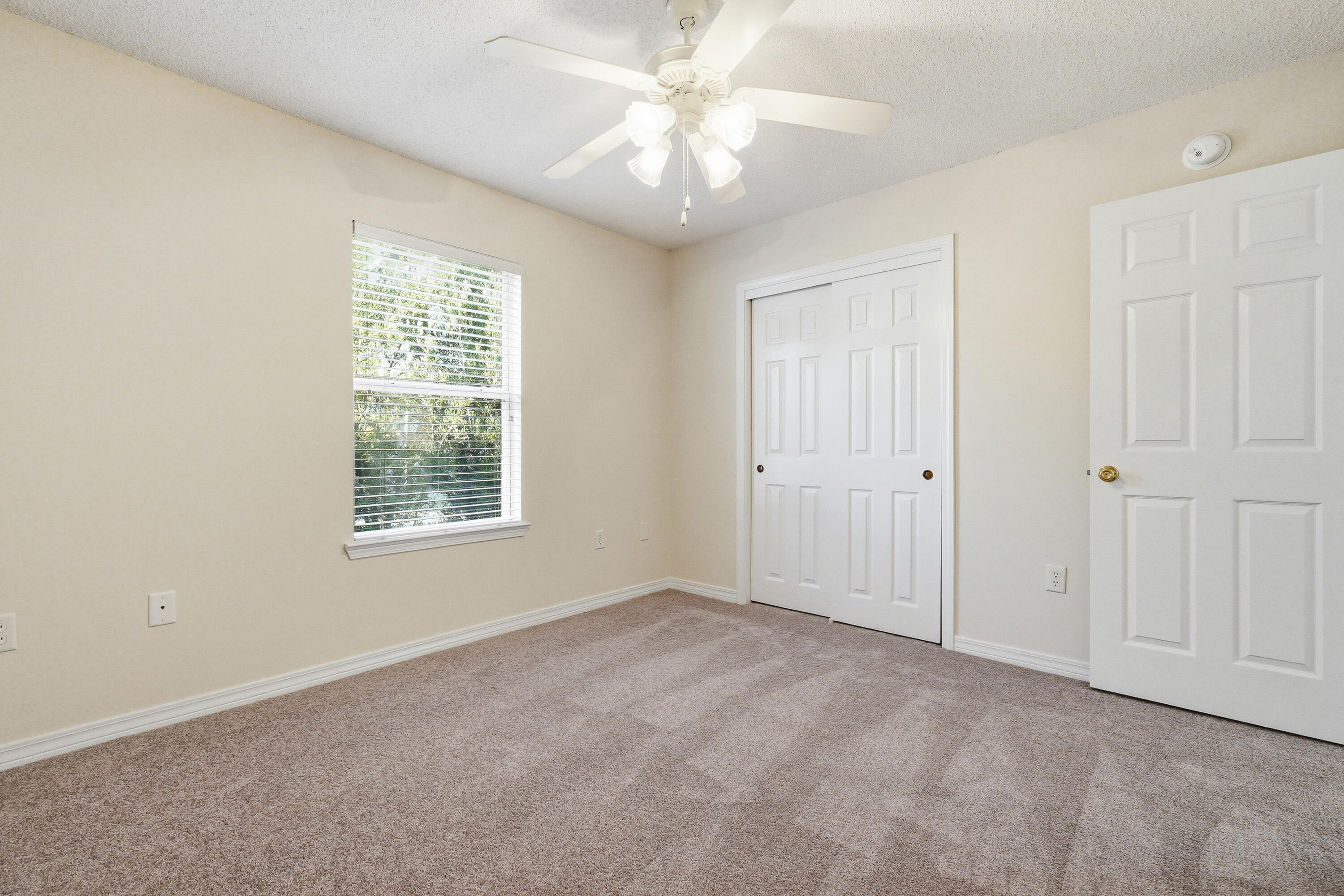 SHADOW OAK S/D - Residential Lease