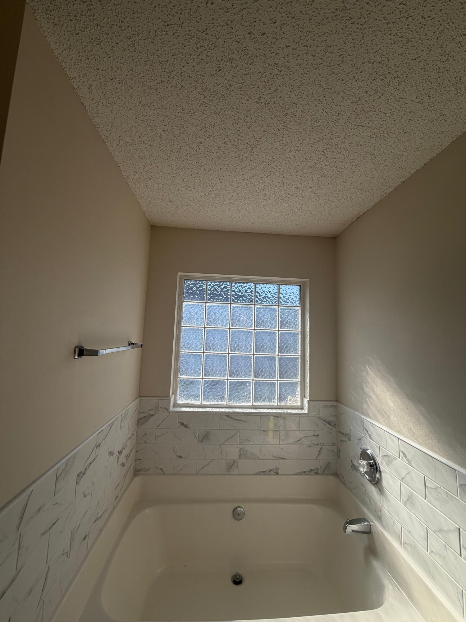 SHADOW OAK S/D - Residential Lease