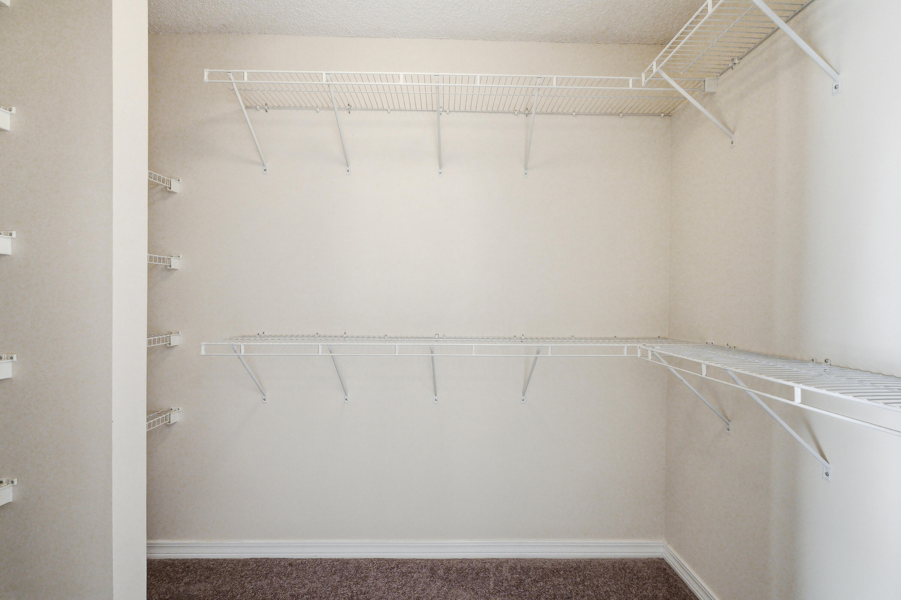 SHADOW OAK S/D - Residential Lease