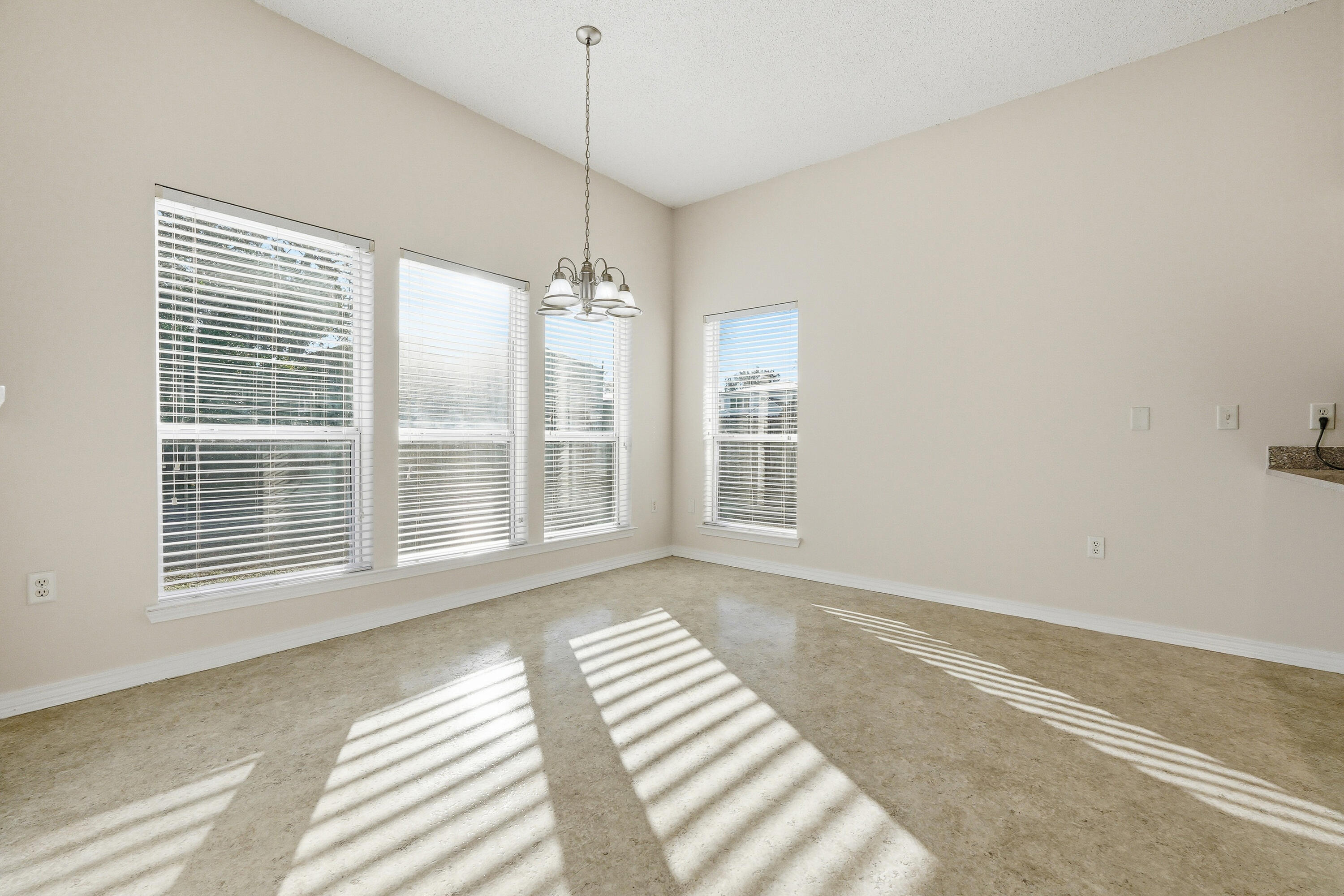 SHADOW OAK S/D - Residential Lease