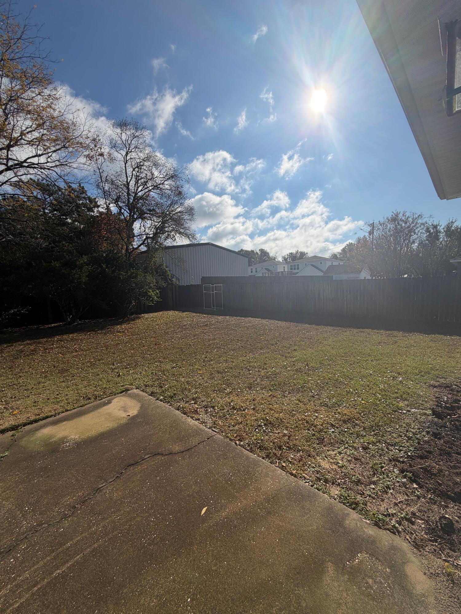 SHADOW OAK S/D - Residential Lease