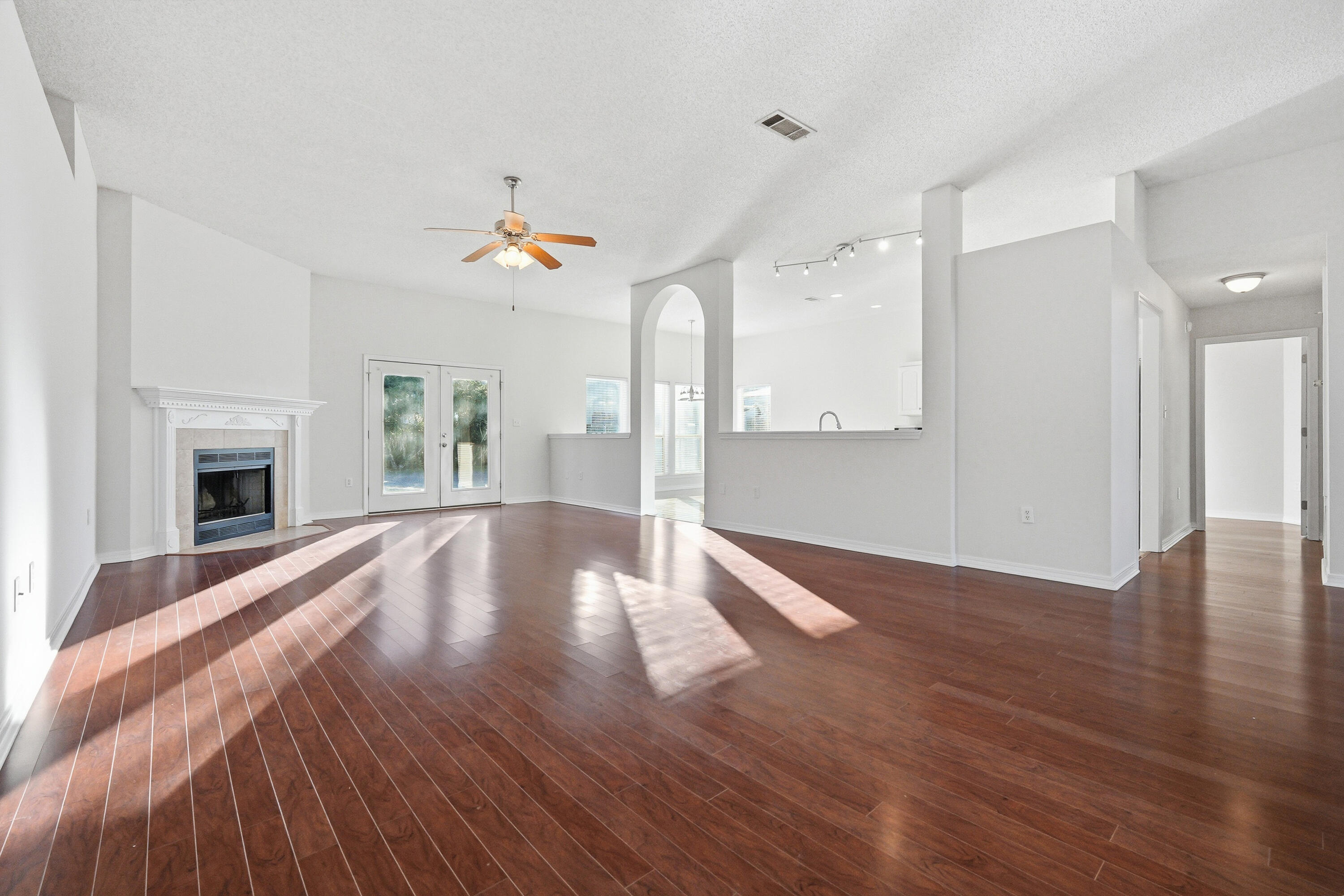 SHADOW OAK S/D - Residential Lease