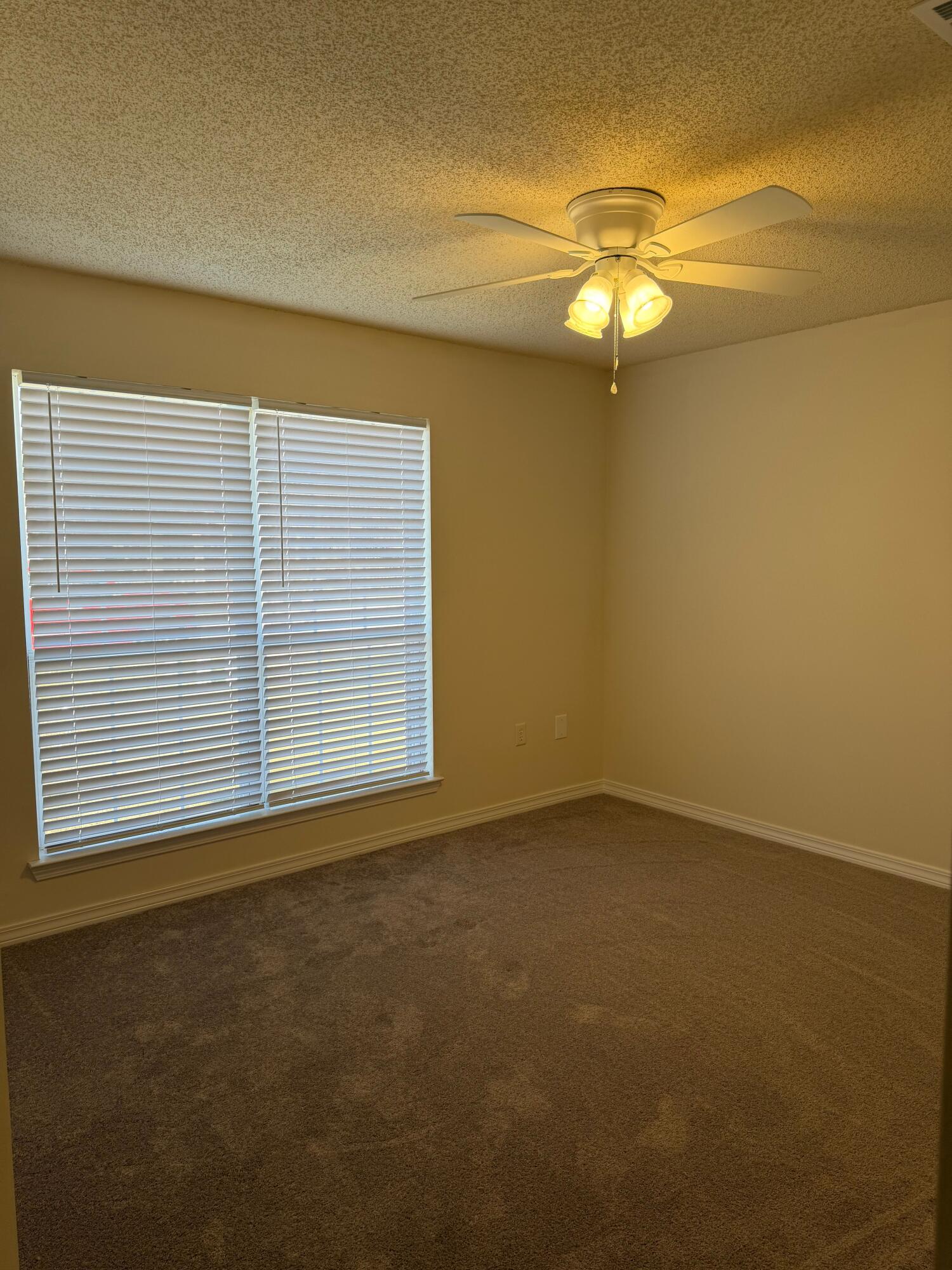 SHADOW OAK S/D - Residential Lease