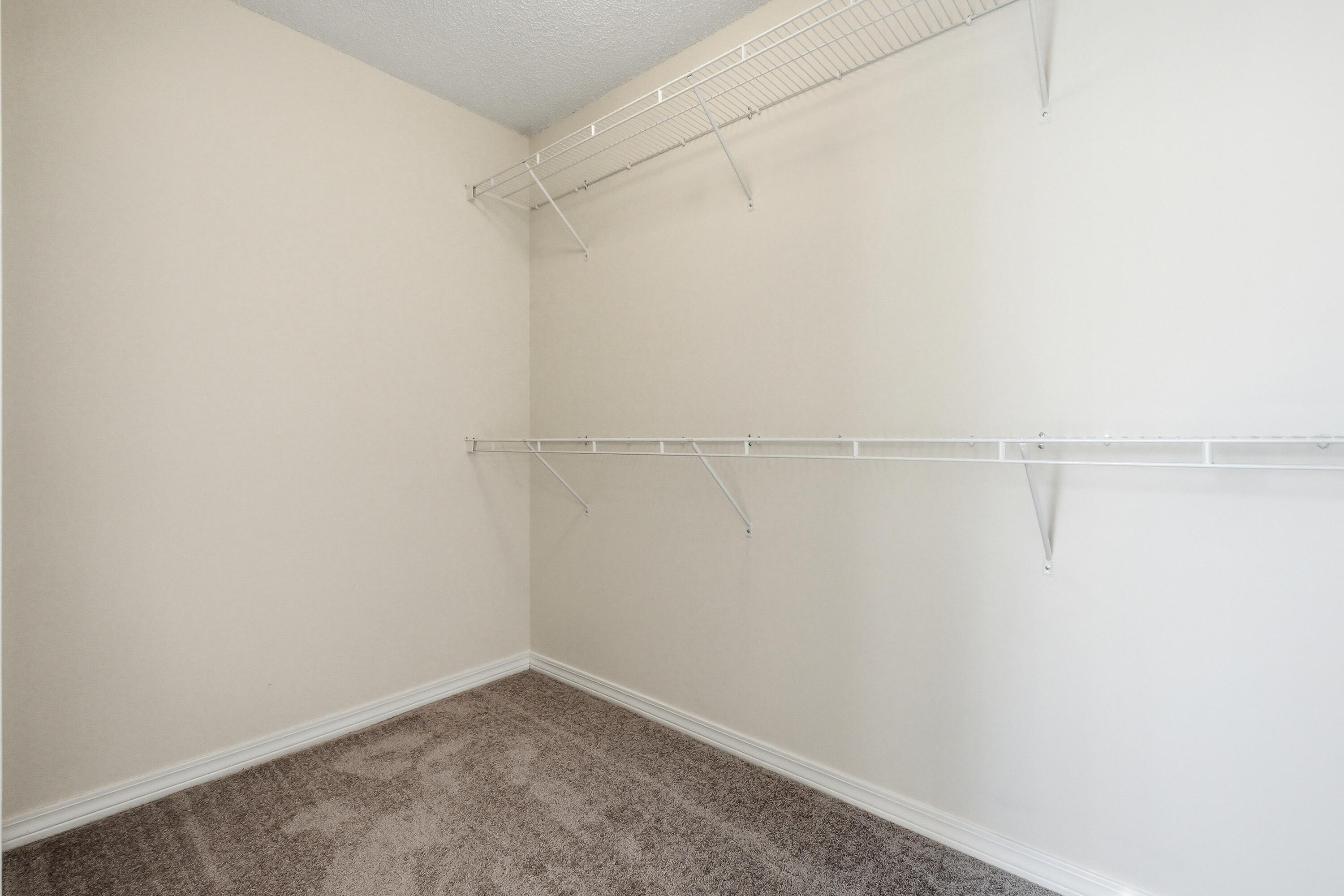 SHADOW OAK S/D - Residential Lease