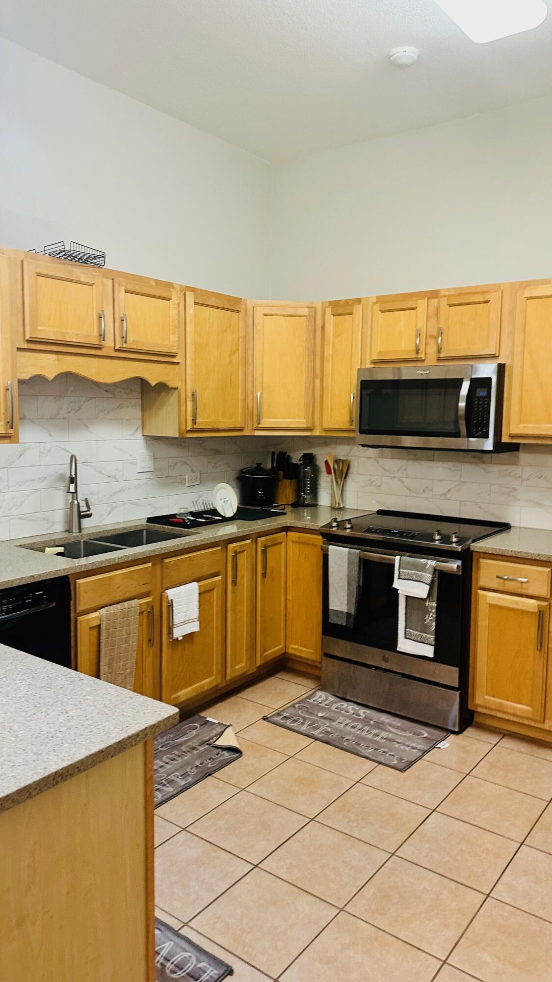 NORTH RIDGE GARDENS - Residential