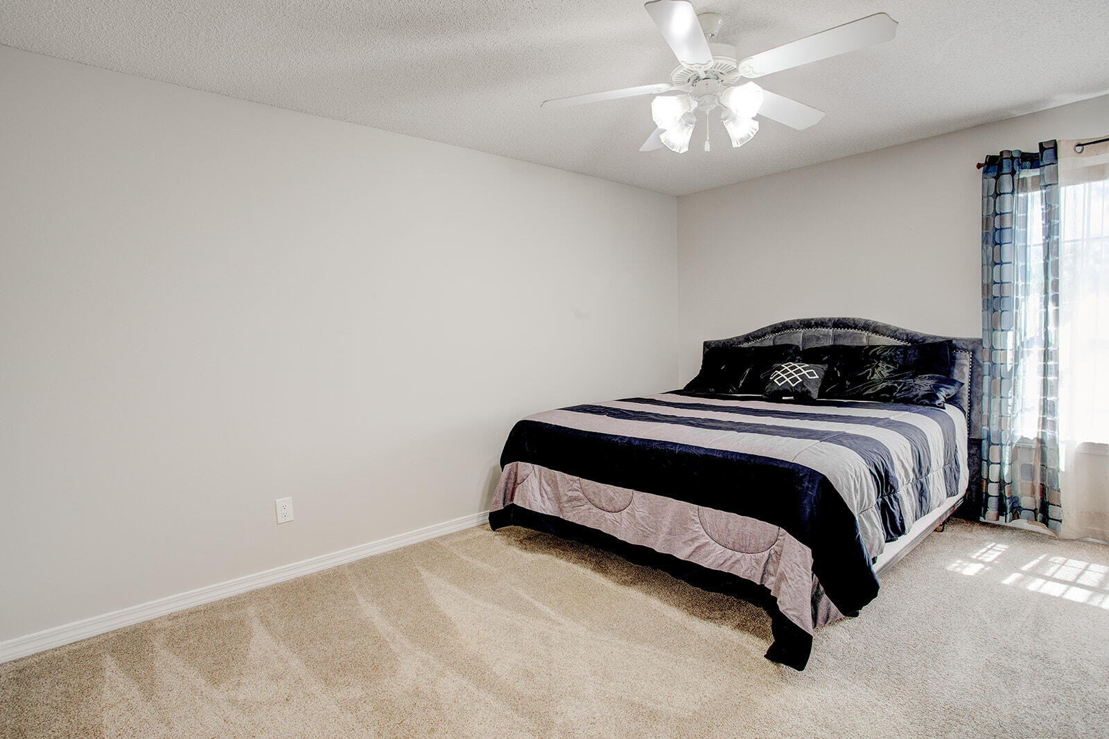 NORTH RIDGE GARDENS - Residential