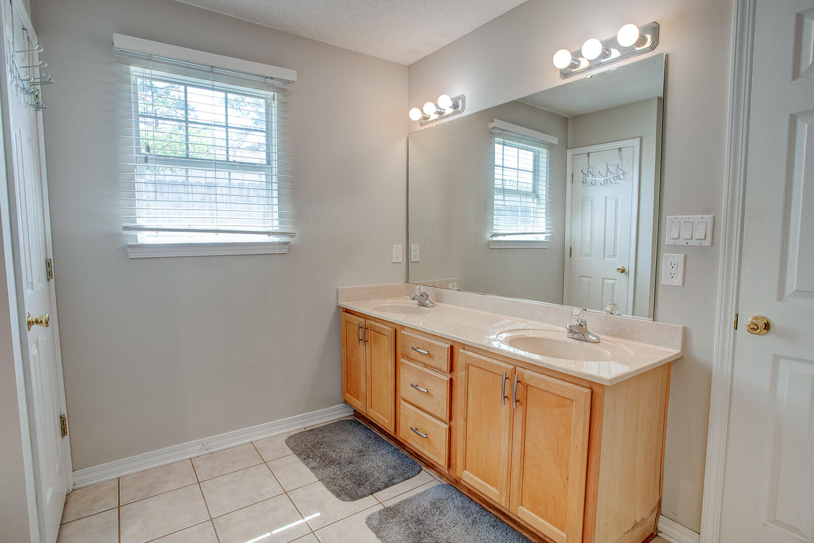 NORTH RIDGE GARDENS - Residential