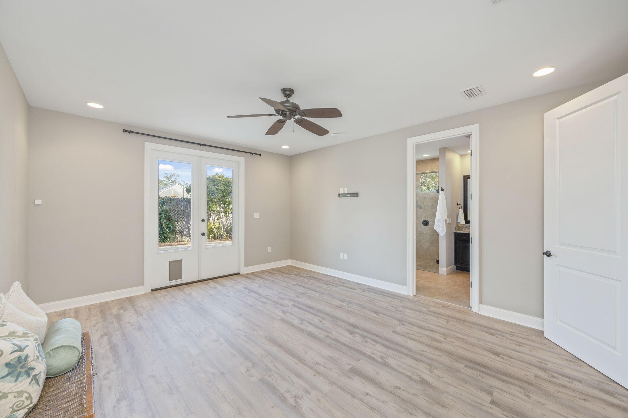 MAGNOLIA WOODS - Residential