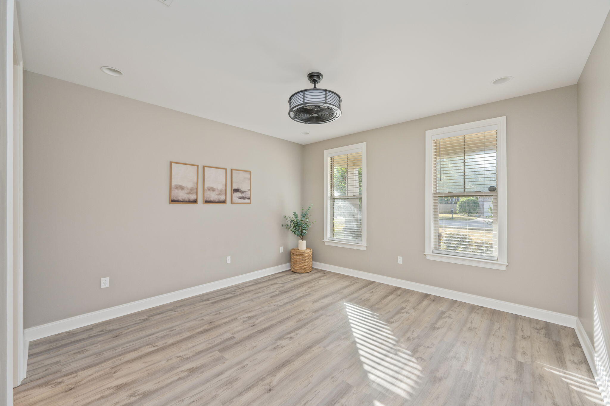 MAGNOLIA WOODS - Residential